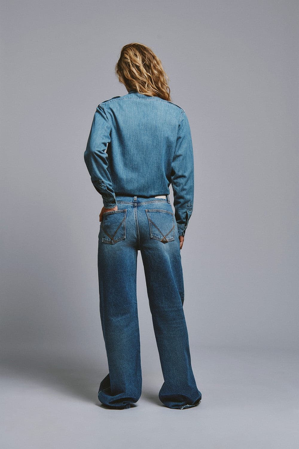 Roy Roger's x Eva Herzigova jeans donna wide fit denim blu vintage wash vita media cotone lyocell in Jeans Broadway Red - Barletta, commercioVirtuoso.it