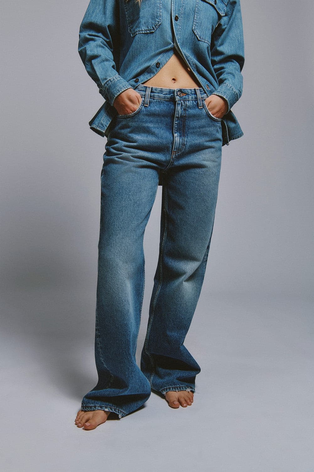 Roy Roger's x Eva Herzigova jeans donna wide fit denim blu vintage wash vita media cotone lyocell in Jeans Broadway Red - Barletta, commercioVirtuoso.it
