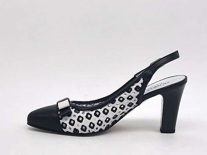 DONNA SOFT Slingback traforato in pelle bianca e nera 5679 in Scarpe col tacco Calzature Durello - Agna, commercioVirtuoso.it