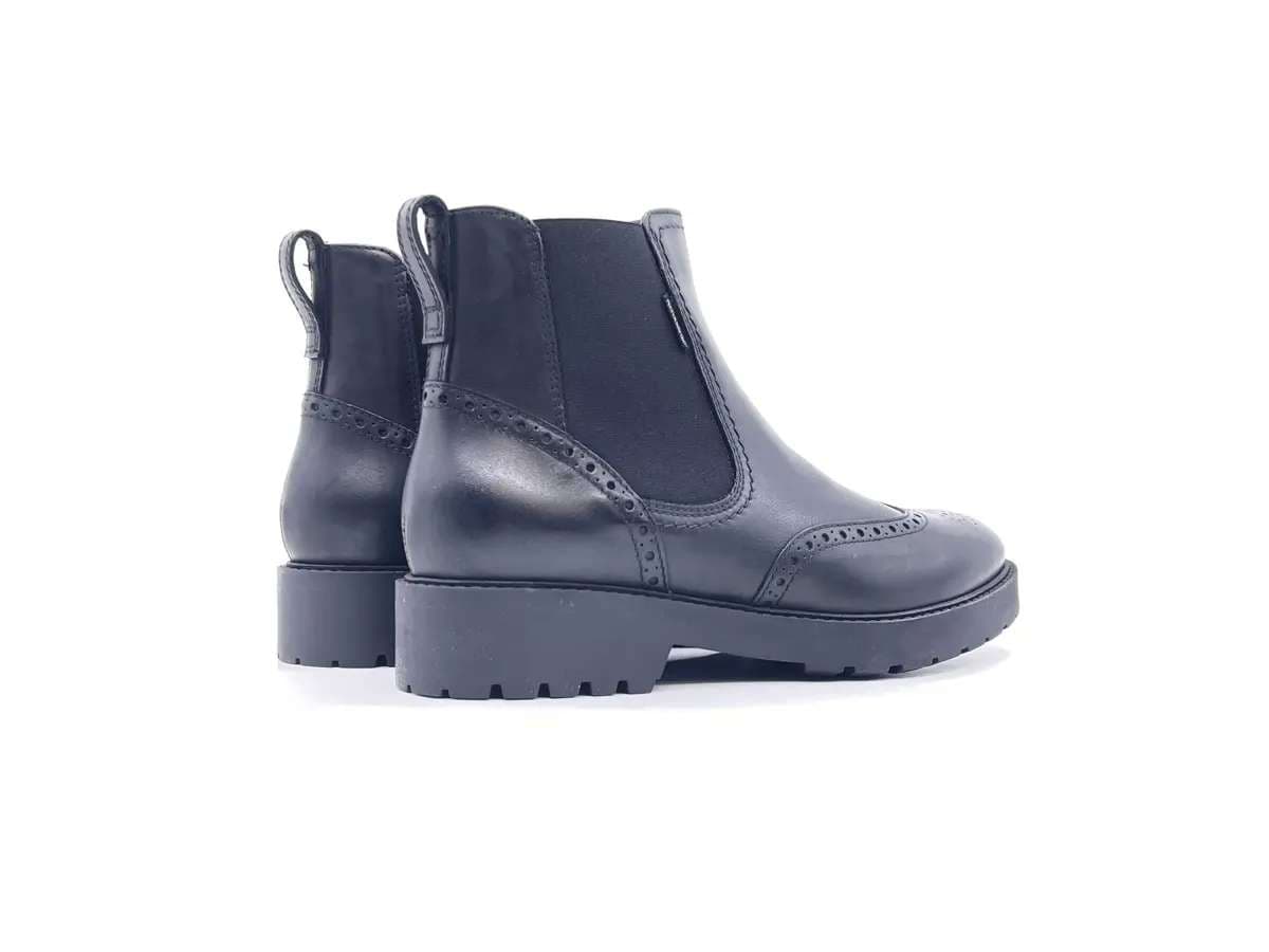NeroGiardini Chelsea boots donna pelle nera fondo carrarmato in Stivali Calzature Durello - Agna, commercioVirtuoso.it