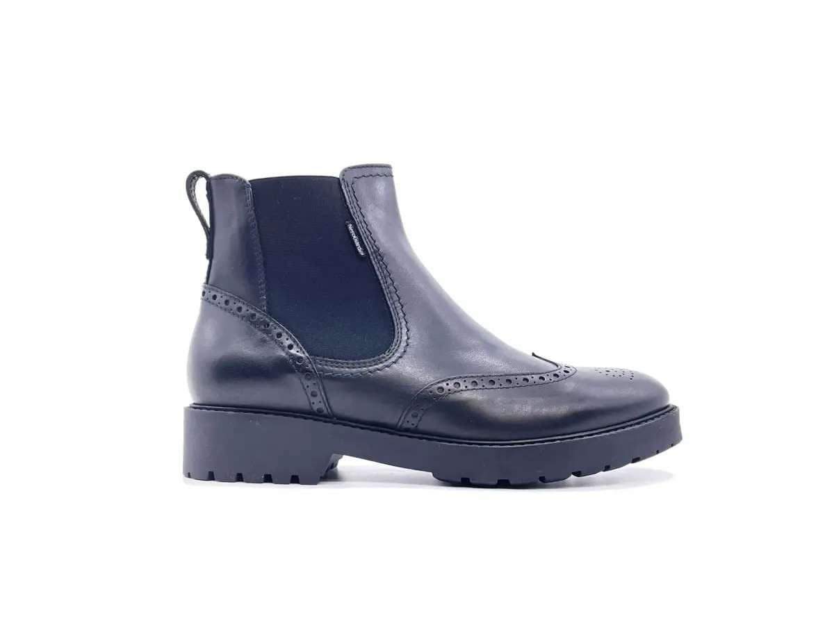 NeroGiardini Chelsea boots donna pelle nera fondo carrarmato in Stivali Calzature Durello - Agna, commercioVirtuoso.it