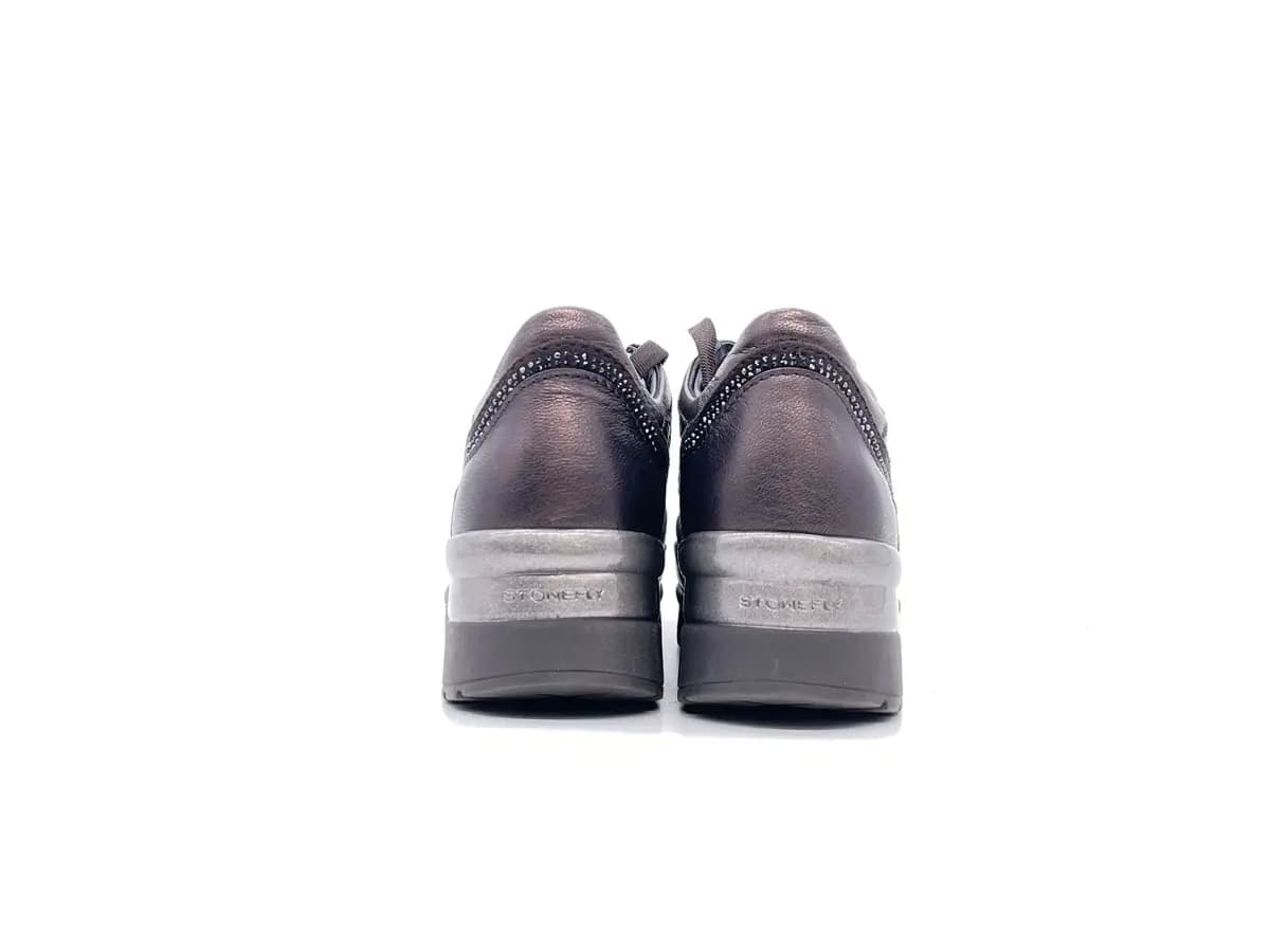 Stonefly Sneakers donna CREAM 47 marrone laminato con zip 219953 410 in Sneaker casual Calzature Durello - Agna, commercioVirtuoso.it