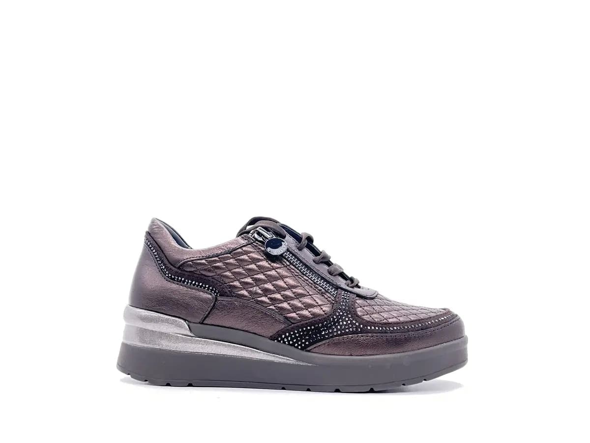 Stonefly Sneakers donna CREAM 47 marrone laminato con zip 219953 410 in Sneaker casual Calzature Durello - Agna, commercioVirtuoso.it