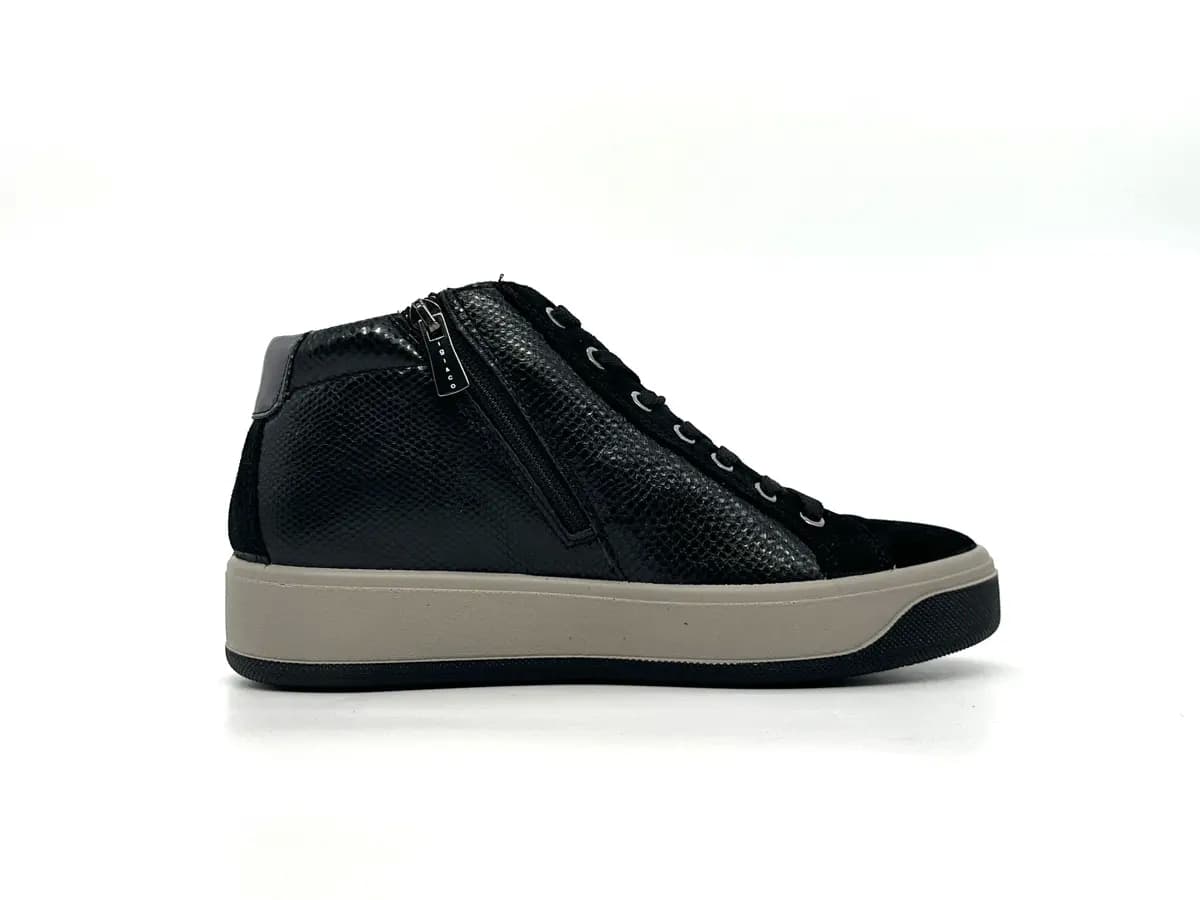 IGI &amp; CO.. Sneakers alta donna pelle scamosciata e stampata pitone nero in prodotto Calzature Durello - Agna, commercioVirtuoso.it
