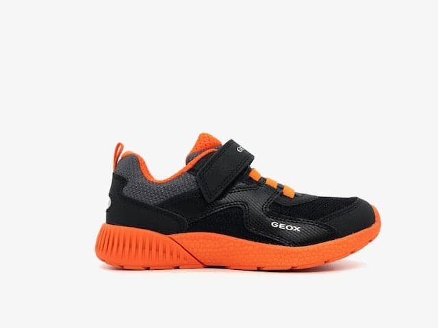 GEOX Sneakers bambino J SVETH B. A black orange in Sneaker casual Calzature Durello - Agna, commercioVirtuoso.it
