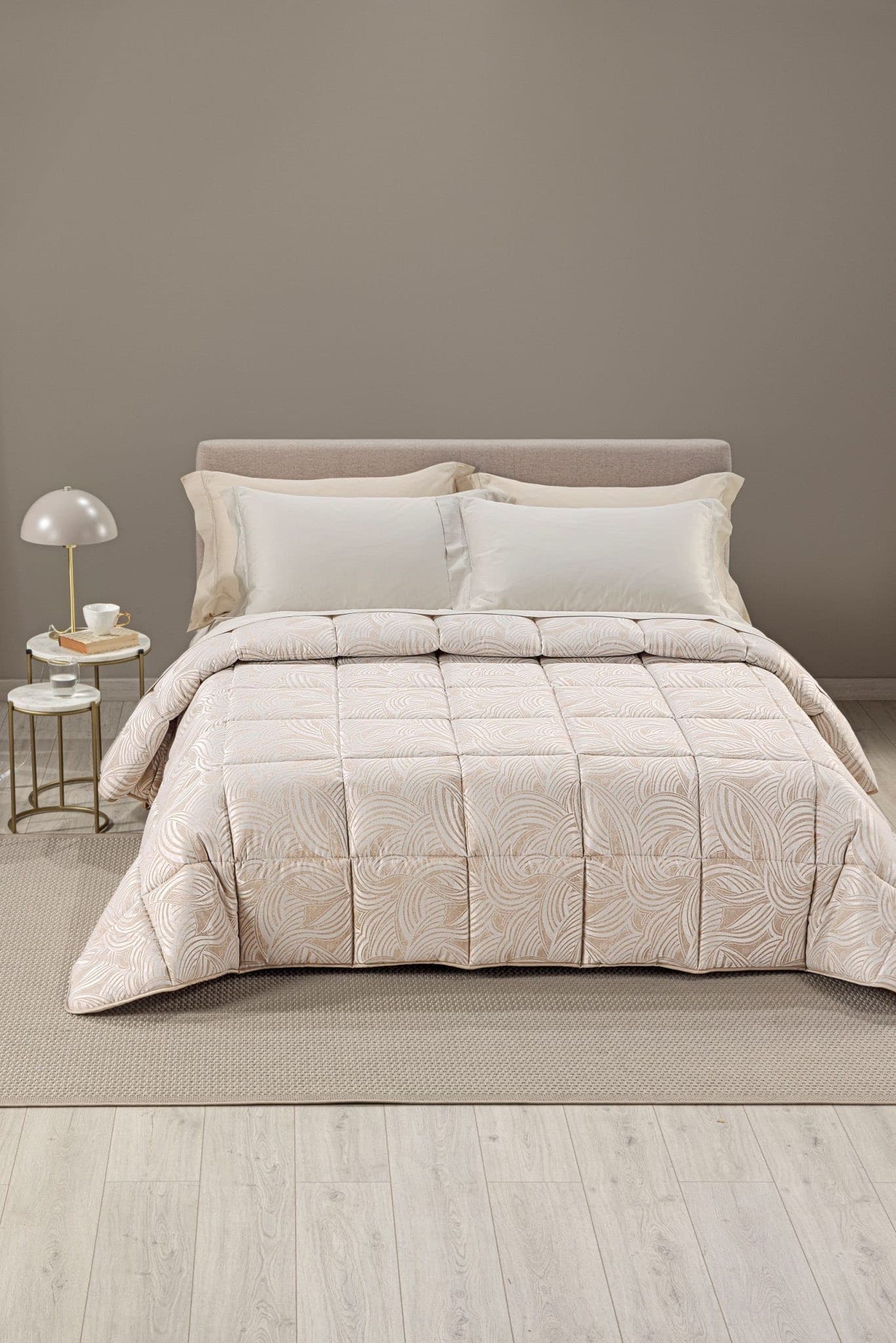 Trapunta Apollo ! Caleffi: Raso Jacquard, Lusso e Calore per il Tuo Letto in Trapunte Anastasi - Marsala, commercioVirtuoso.it