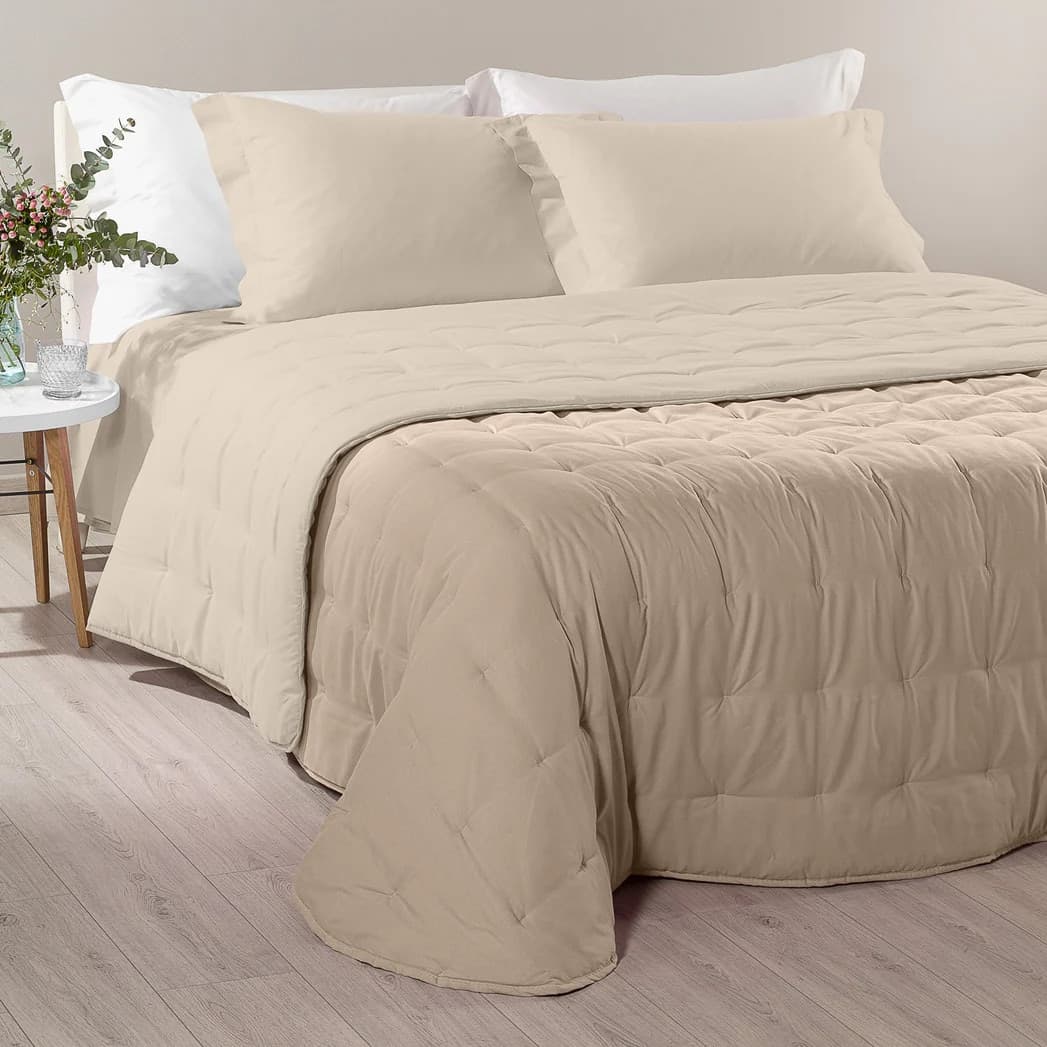 Calduccia Mia ! Caleffi Trapunta Microfibra Alta Qualità Peso Gr 200 MQ. medio mezza stagione in Coperte Anastasi - Marsala, commercioVirtuoso.it