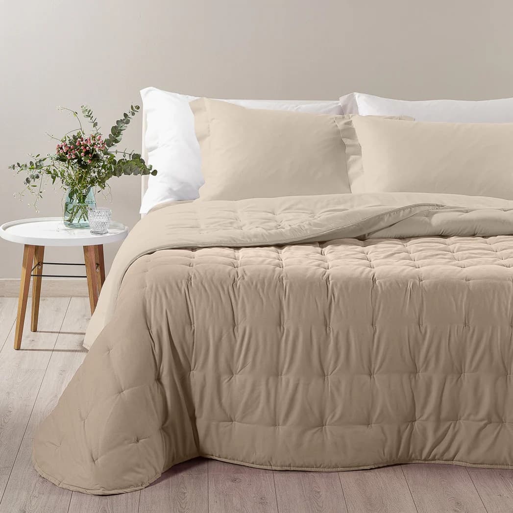 Calduccia Mia ! Caleffi Trapunta Microfibra Alta Qualità Peso Gr 200 MQ. medio mezza stagione in Coperte Anastasi - Marsala, commercioVirtuoso.it