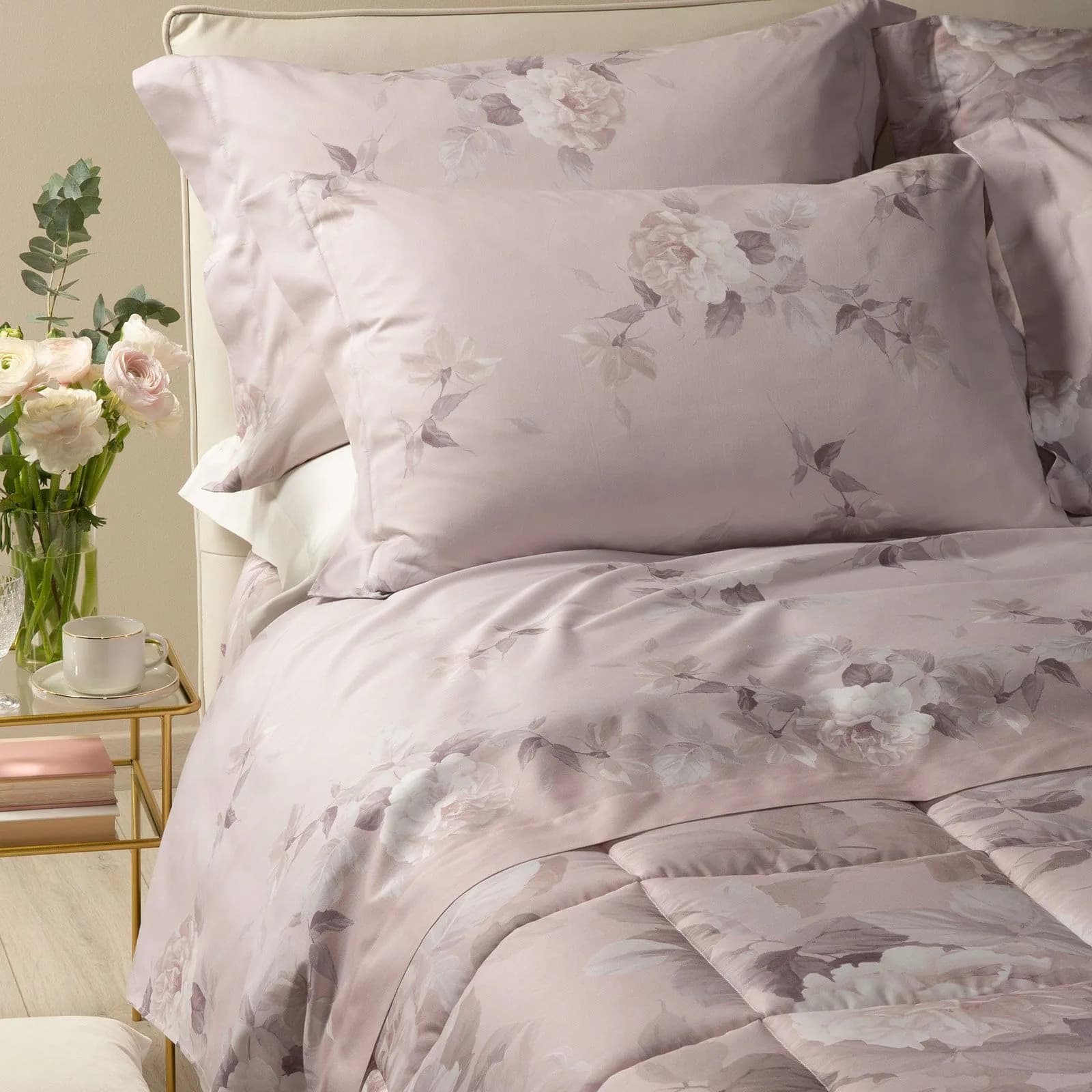 Trapunta Rosa Alba ! Caleffi in Raso - Eleganza e Calore per il Tuo Letto in Trapunte e copriletti Anastasi - Marsala, commercioVirtuoso.it