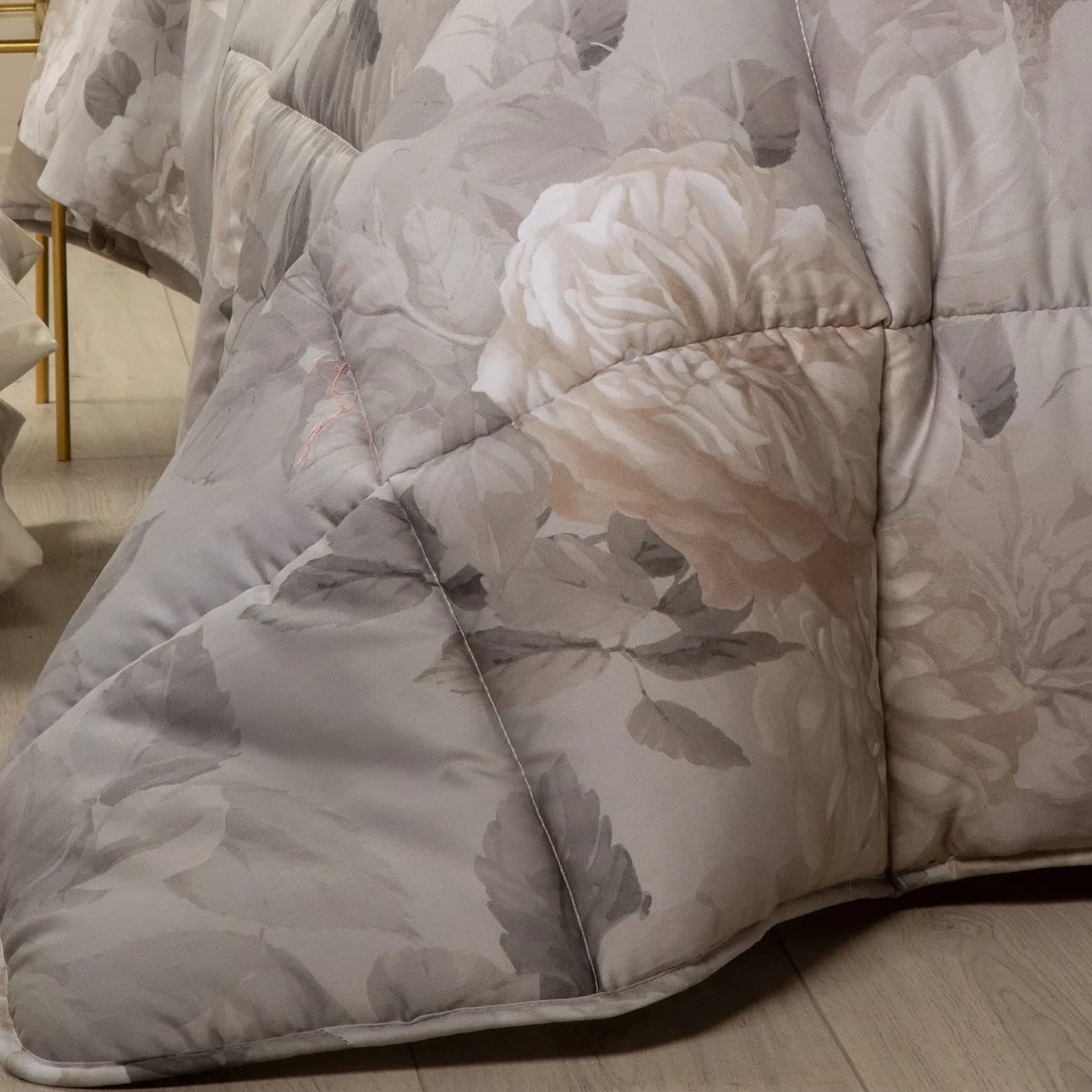 Trapunta Rosa Alba ! Caleffi in Raso - Eleganza e Calore per il Tuo Letto in Trapunte e copriletti Anastasi - Marsala, commercioVirtuoso.it