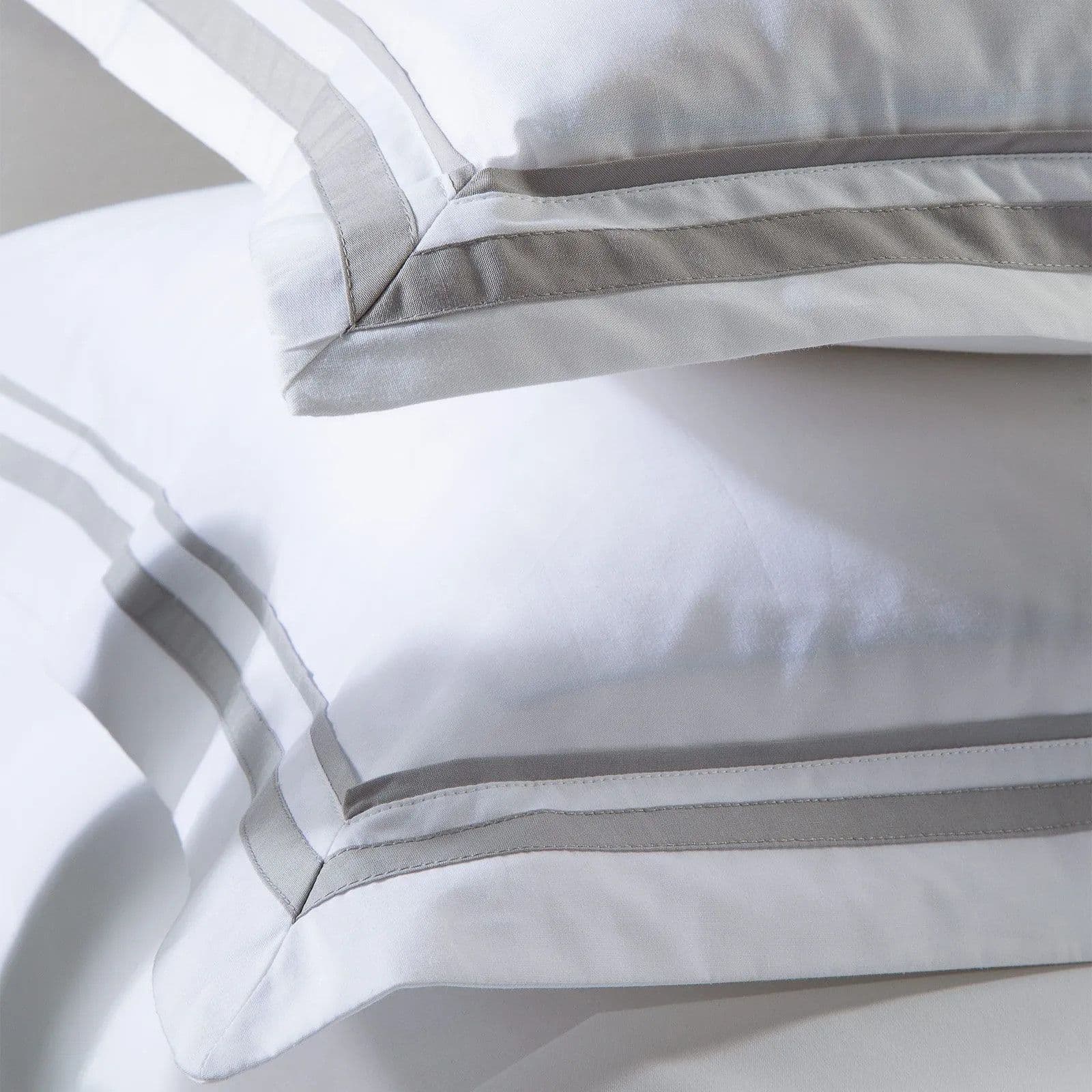 Lenzuola Atelier ! Caleffi Completo in Percalle - Eleganza e Comfort per il Tuo Letto in Set di lenzuola e federe Anastasi - Marsala, commercioVirtuoso.it