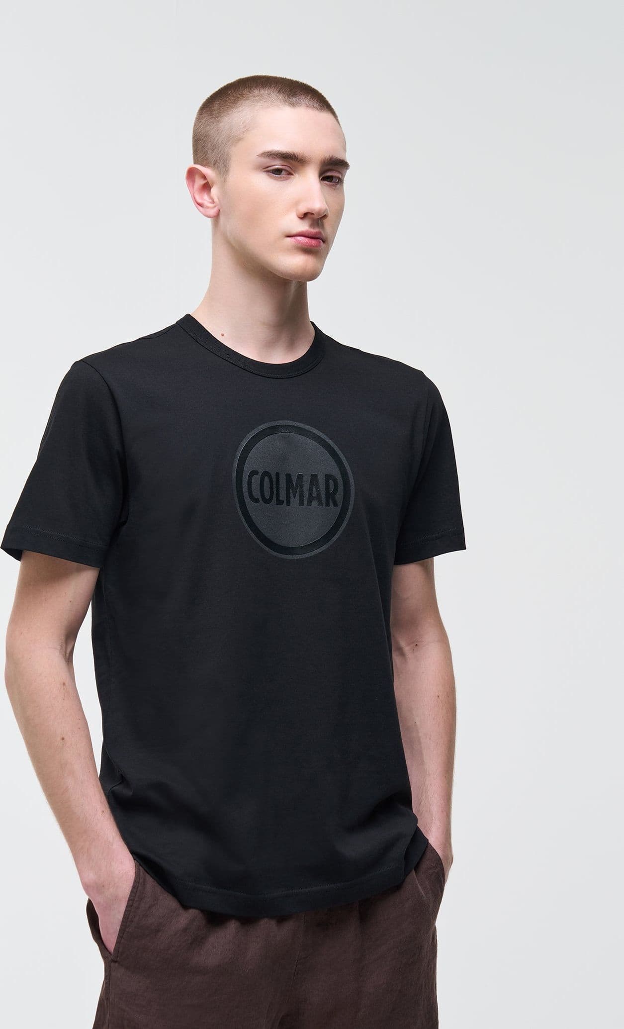 Colmar Originals T-shirt Uomo Nera con Logo in Cotone Regular Fit 7559 6SH in T-shirt Broadway Red - Barletta, commercioVirtuoso.it