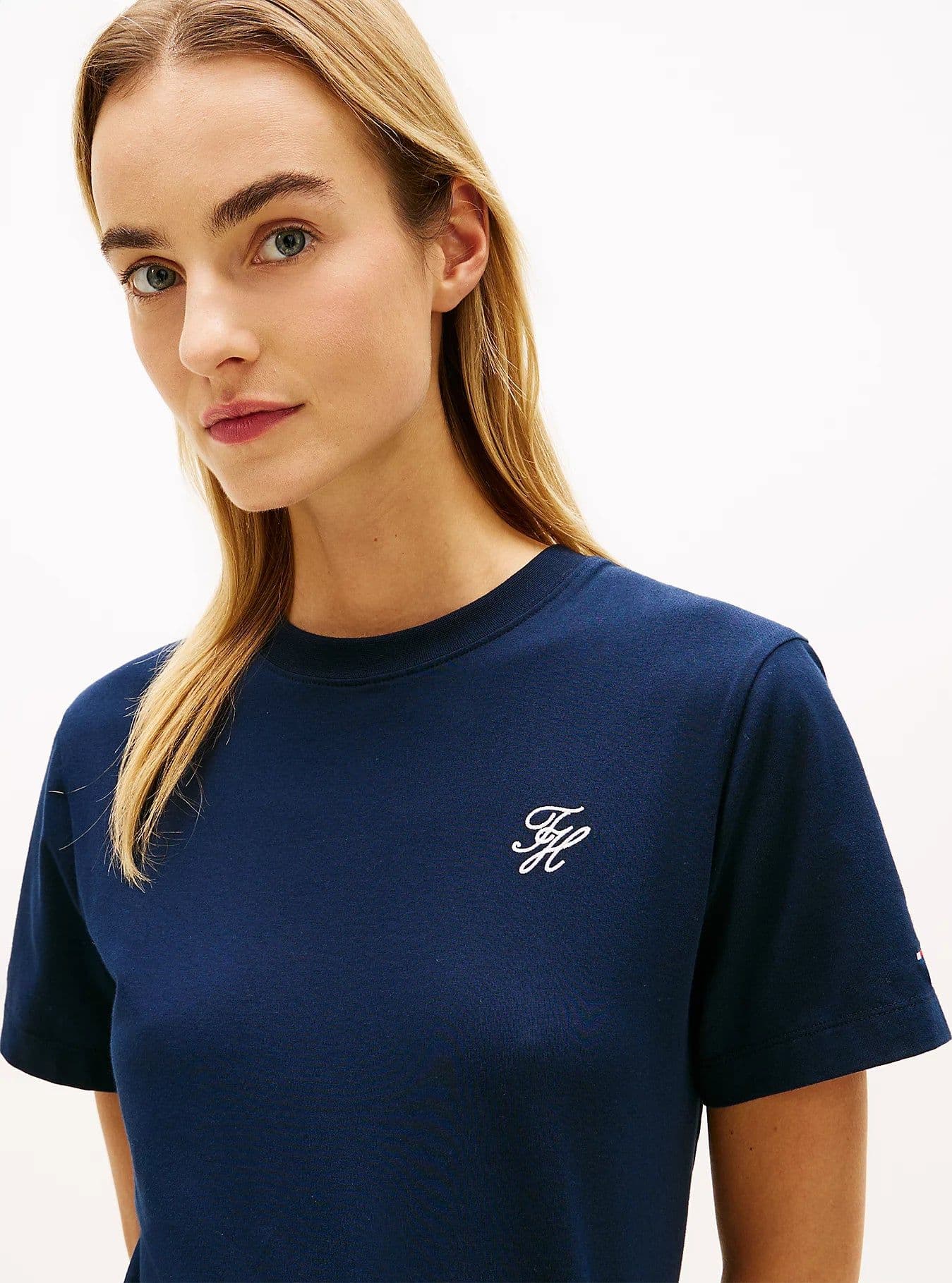 Tommy Hilfiger T-shirt donna in cotone stretch blu con logo ricamato regular fit in T-shirt Broadway Red - Barletta, commercioVirtuoso.it