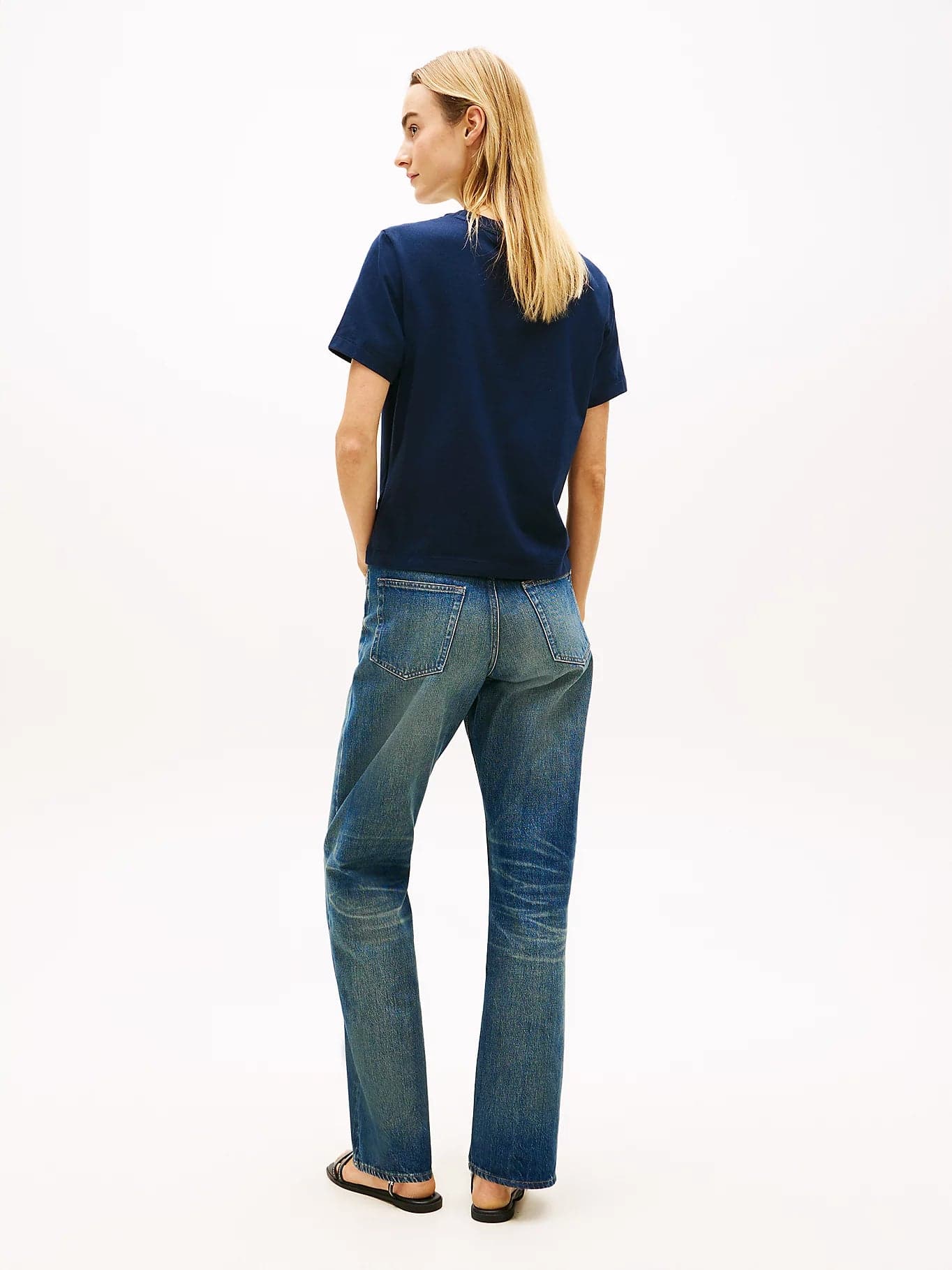 Tommy Hilfiger T-shirt donna in cotone stretch blu con logo ricamato regular fit in T-shirt Broadway Red - Barletta, commercioVirtuoso.it