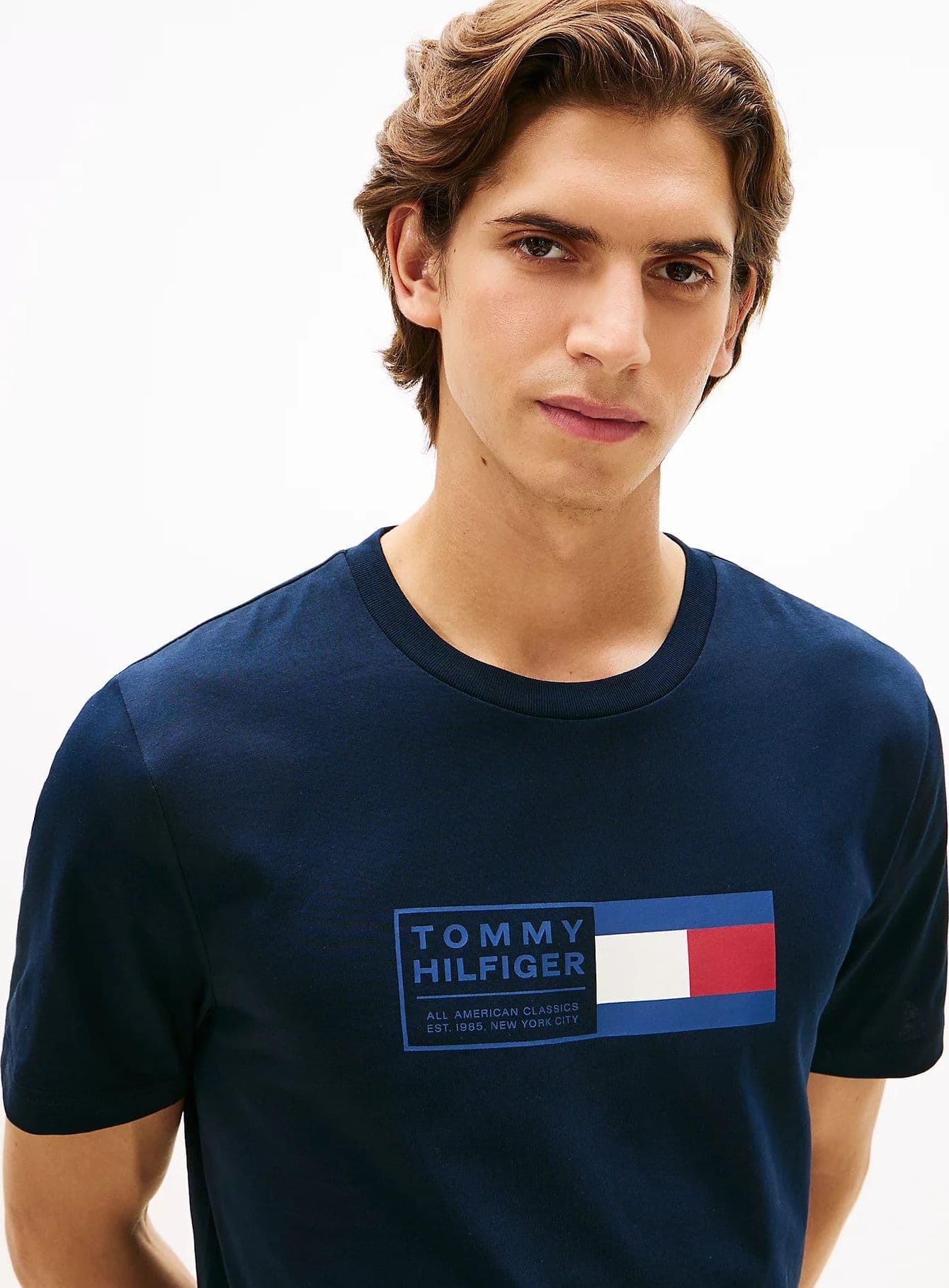Tommy Hilfiger T-shirt uomo in cotone con logo NYC blu regular fit in T-shirt Broadway Red - Barletta, commercioVirtuoso.it