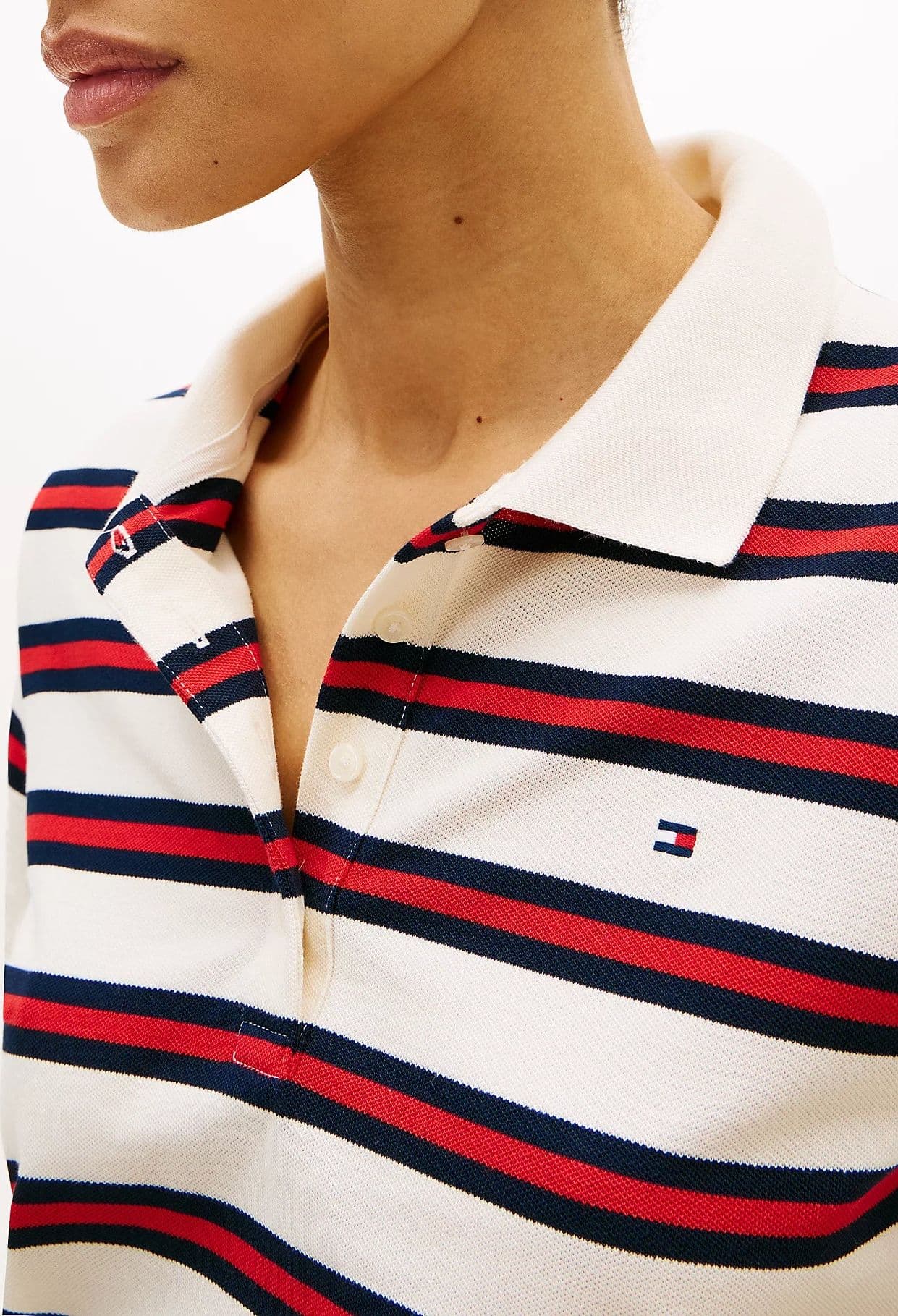 Tommy Hilfiger polo donna a righe in piqué di cotone stretch con laccetti regular fit in Polo Broadway Red - Barletta, commercioVirtuoso.it