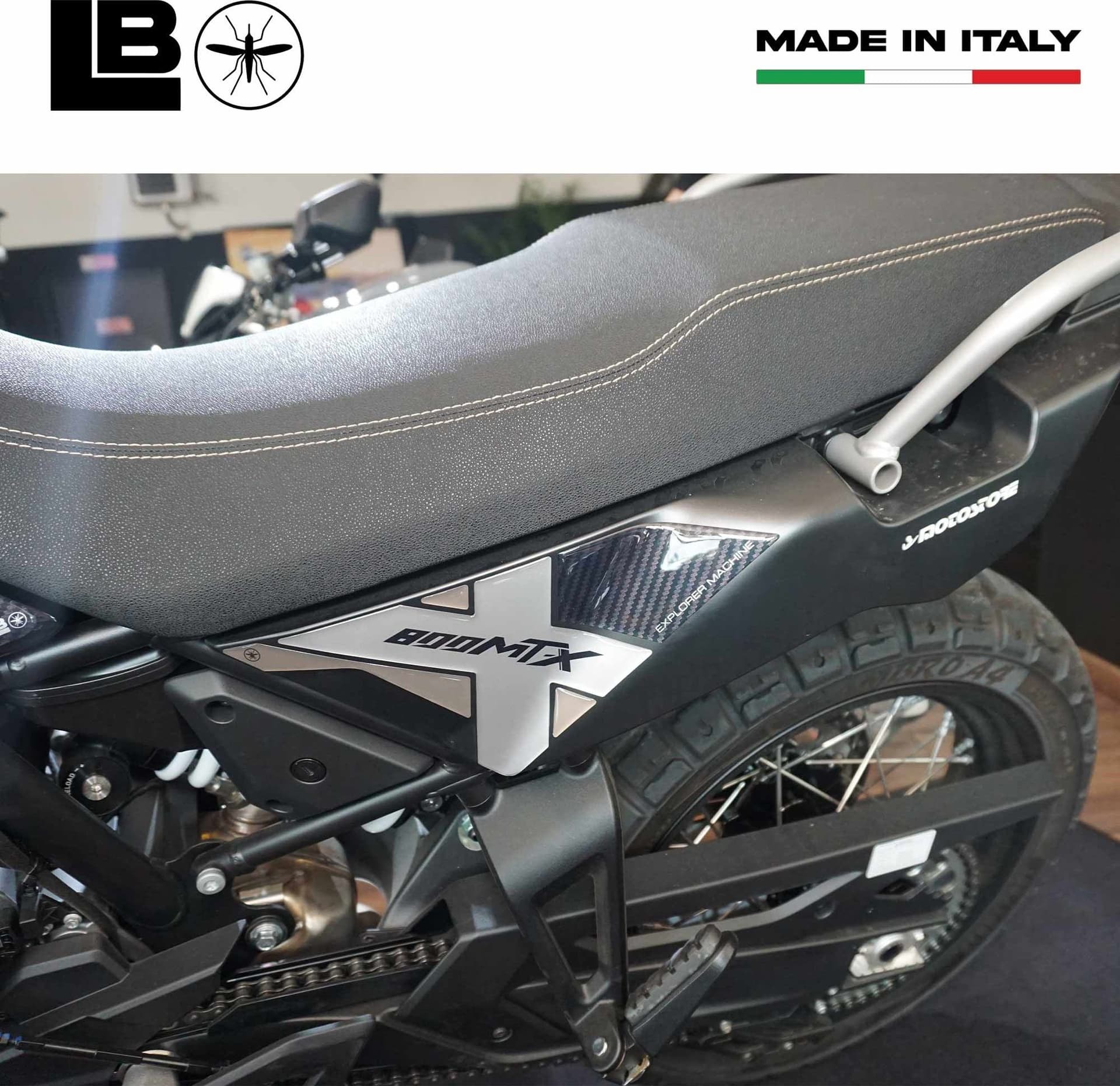 Adesivi 3D Protezioni Fianchetti Sottosella moto compatibili con CfMoto 800MT-X in Decalcomanie adesivi e magneti LabelBike - Bibbiano, commercioVirtuoso.it