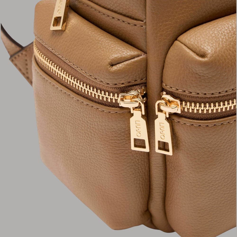 Liu Jo zaino color mandorla AF5136E0058-81140 in Zaini Casual Prodotti di Classe - Nocera Superiore, commercioVirtuoso.it