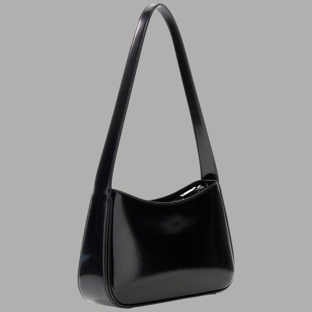 Guess borsa a spalla Arnela, finitura lucida, simil pelle elegante in Borse a tracolla Prodotti di Classe - Nocera Superiore, commercioVirtuoso.it