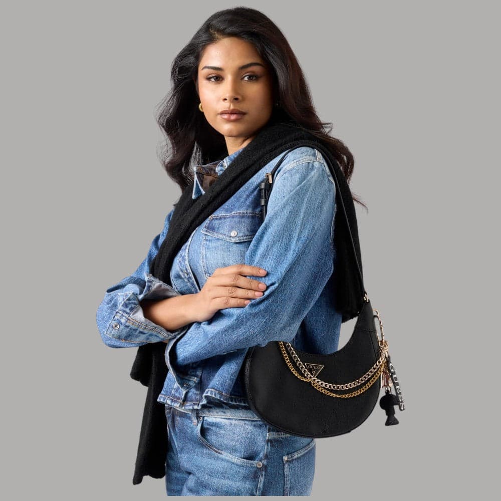 Guess Borsa a Spalla Davina Charm Rimovibile Chic 23x24 cm in Borse a spalla Prodotti di Classe - Nocera Superiore, commercioVirtuoso.it