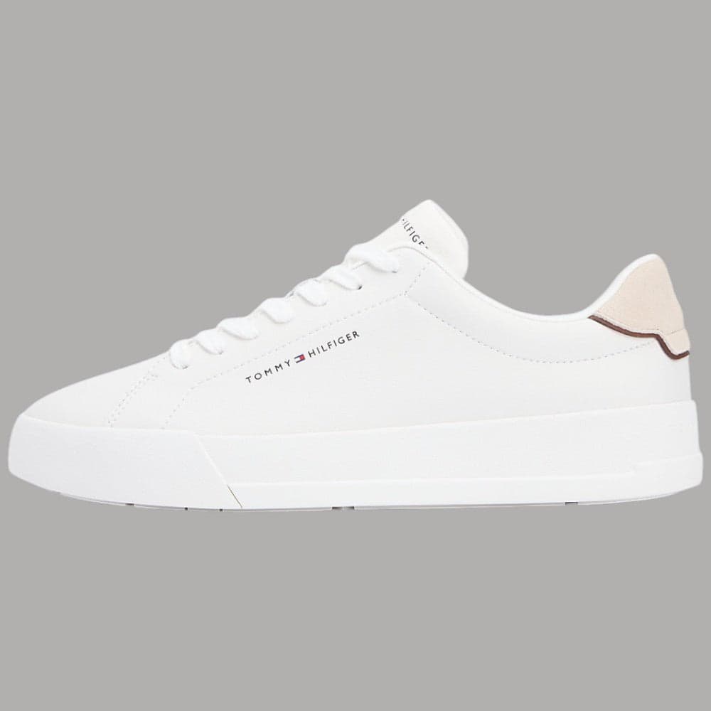Sneakers in Pelle Bianche Scarpe Tommy Hilfiger con Dettaglio Beige in Autocategorizzazione Prodotti di Classe - Nocera Superiore, commercioVirtuoso.it