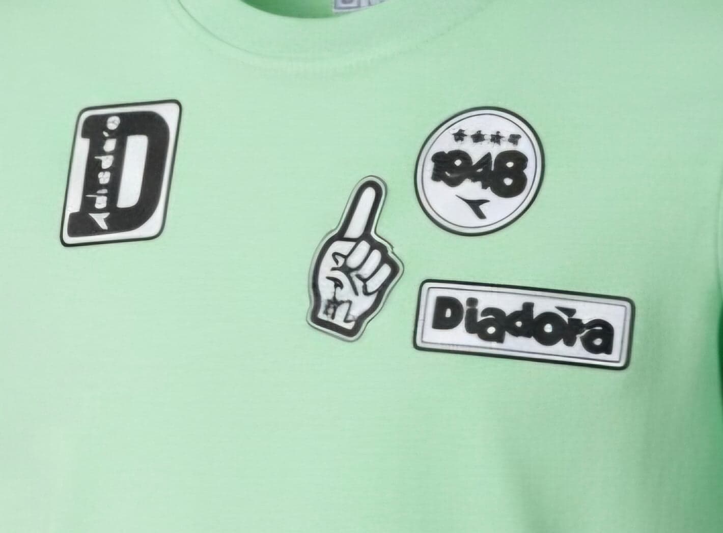T-shirt Diadora Bambino Verde-Bianco con Logo - Collezione PE2026 in Autocategorizzazione Scarpetteria Gica - Trani, commercioVirtuoso.it
