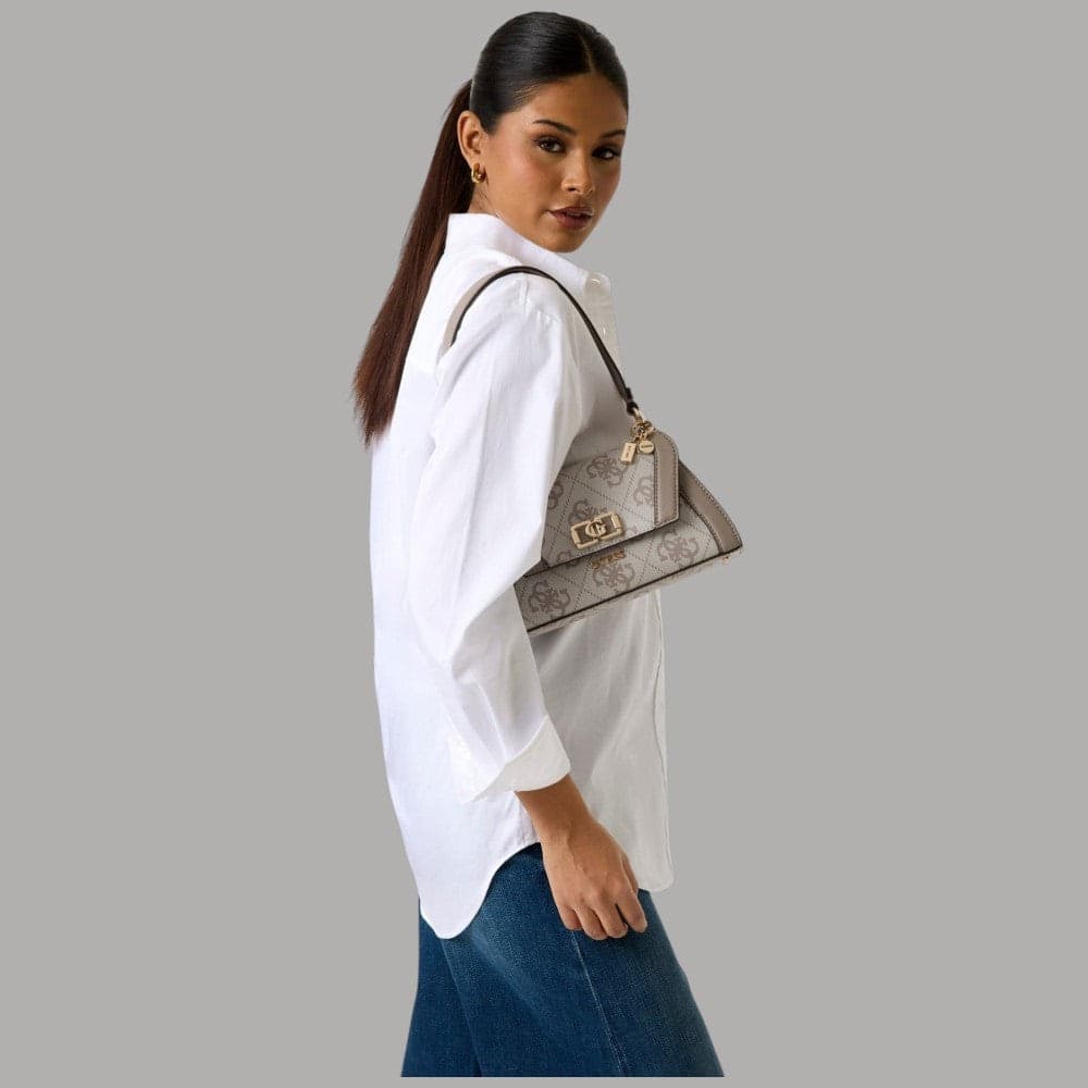 Guess Borsa Karnilla Spalla Tracolla Removibile Maxi Logo 4G in Borse a mano Prodotti di Classe - Nocera Superiore, commercioVirtuoso.it
