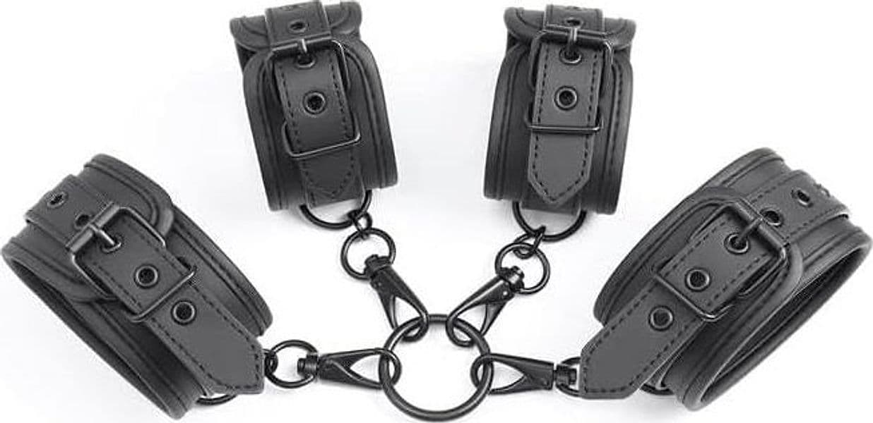 Black Shadow Set manette per polsi e cavigliere bondage imbottite per BDSM in prodotto Erosdom - Palmi, commercioVirtuoso.it