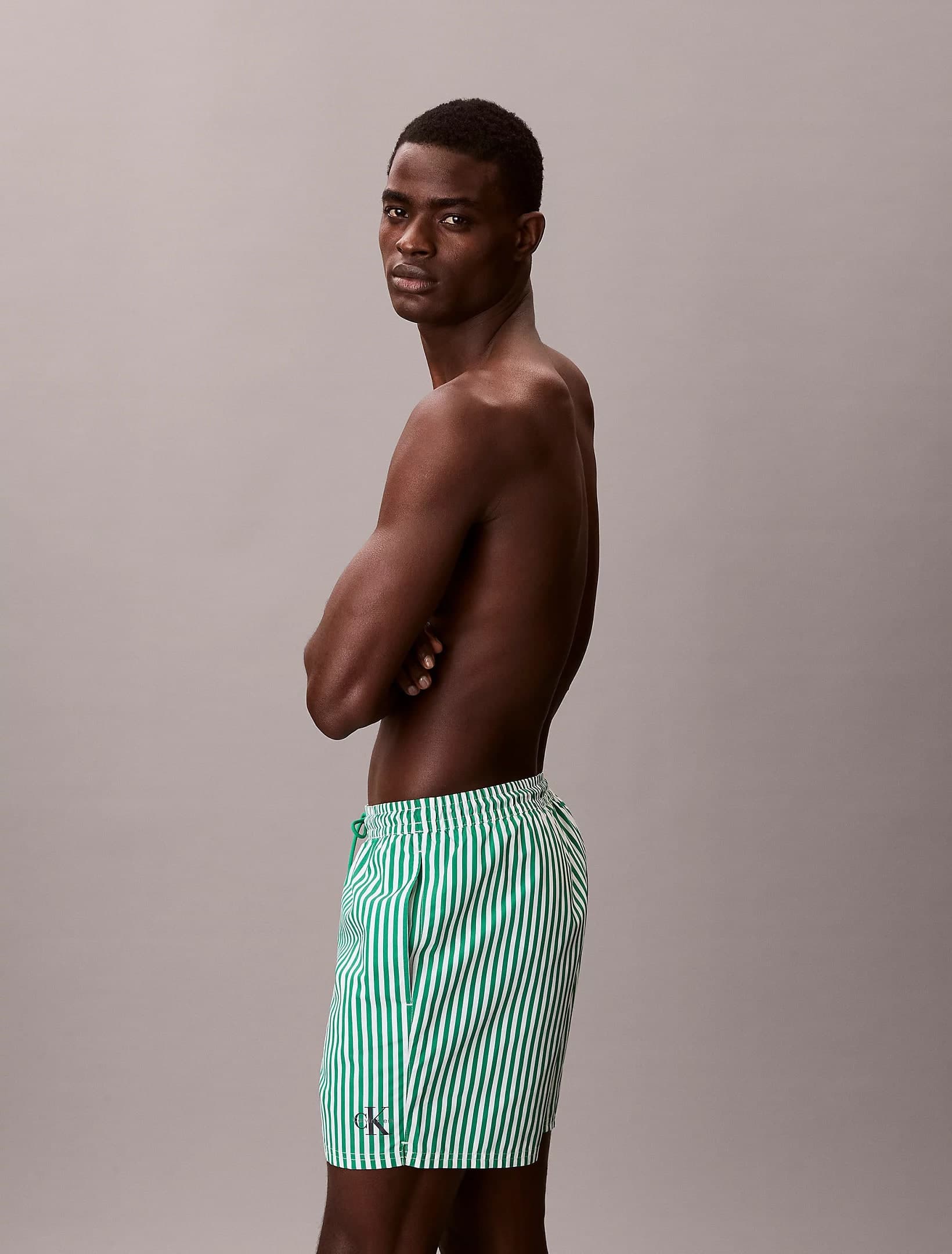 Boxer Mare Uomo Calvin Klein a Righe Corto con CK Monogram e Cordoncino Medio - 14