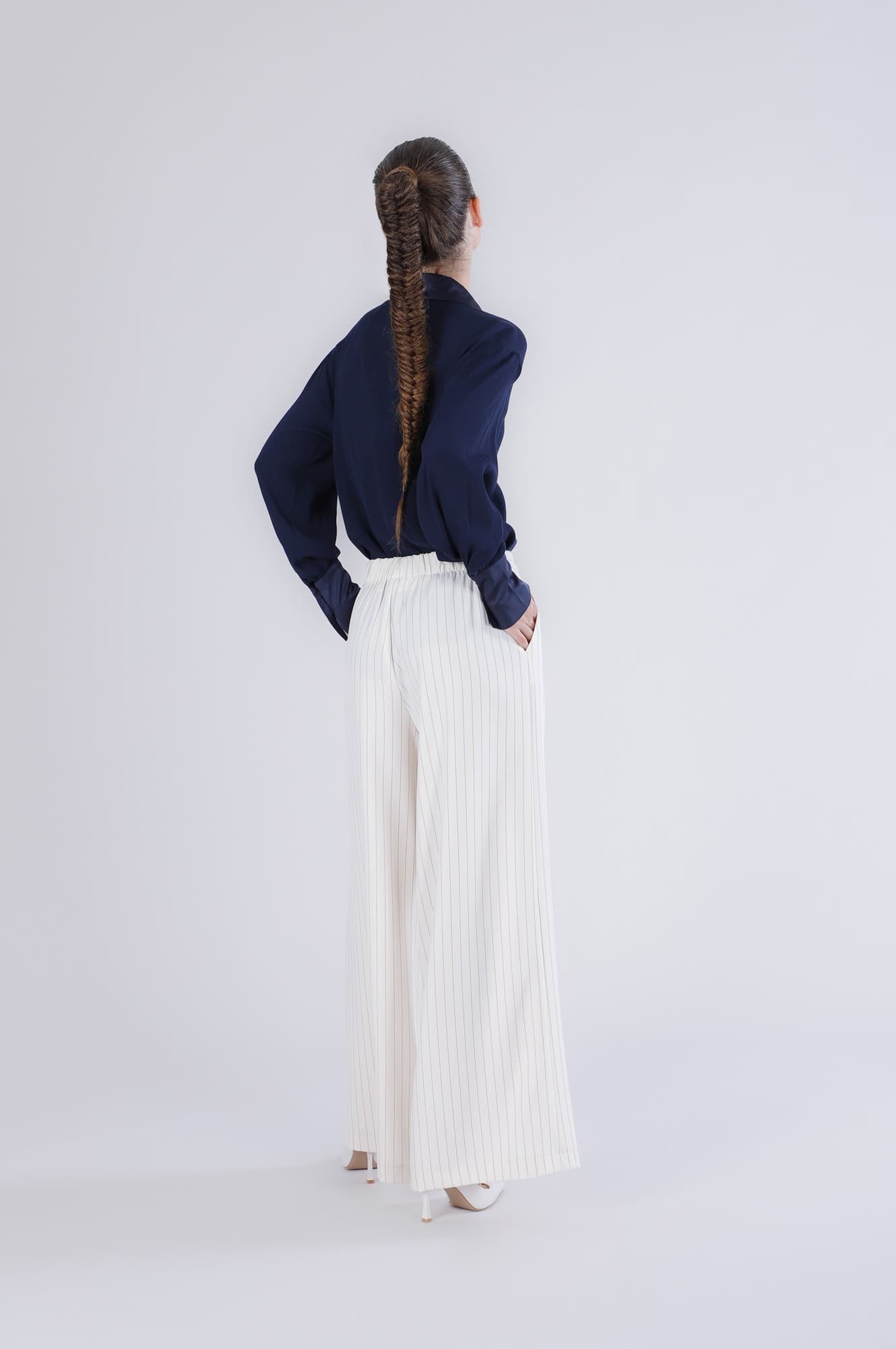 PANTALONE GESSATO CON CINTURINA IN VITA - 2