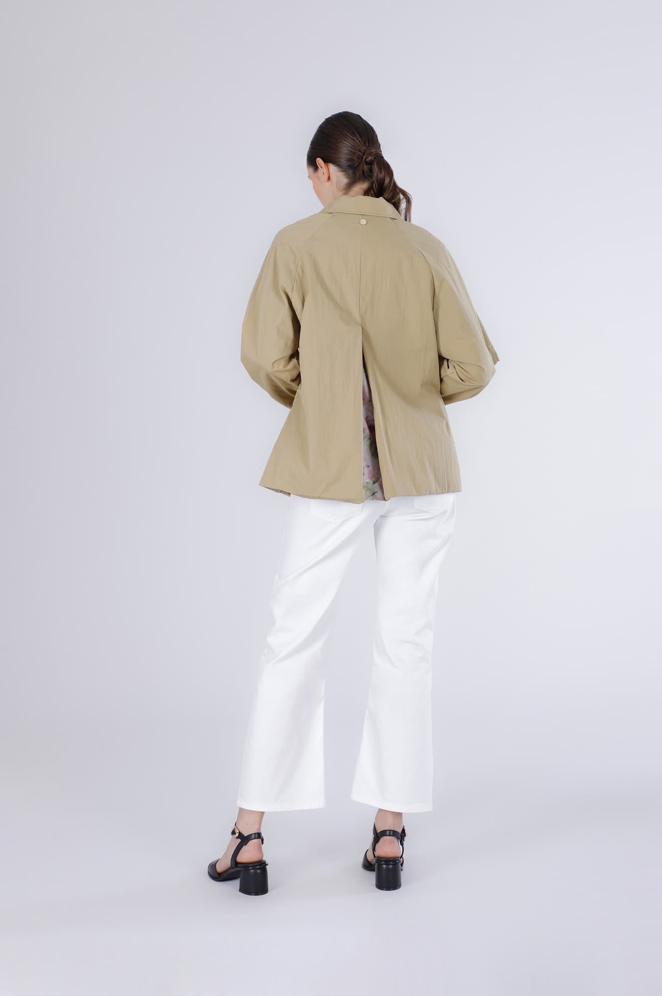 TRENCH CORTO MANICA RAGLAN - 2