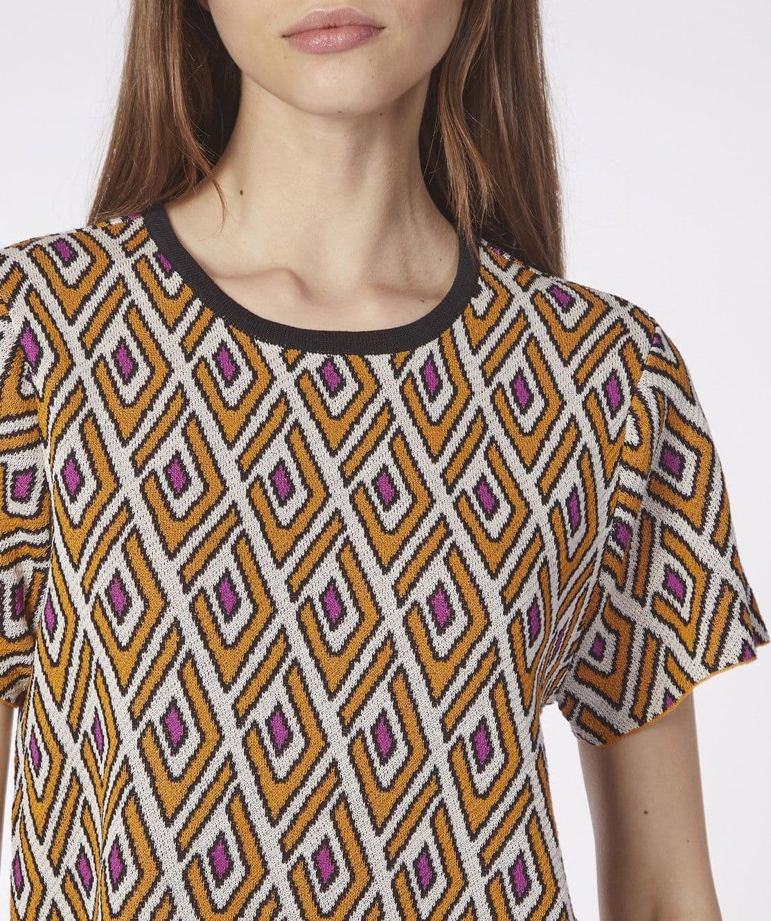 MAGLIA MANICA CORTA  LAVORAZIONE JACQUARD DISEGNO GEOMETRICO - 3