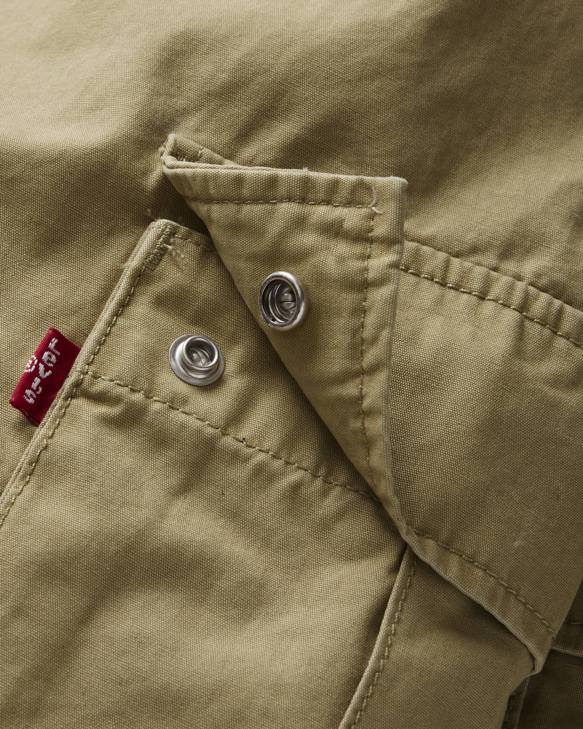 Bermuda cargo uomo Levi's Carrier in tela beige lightweight - 6