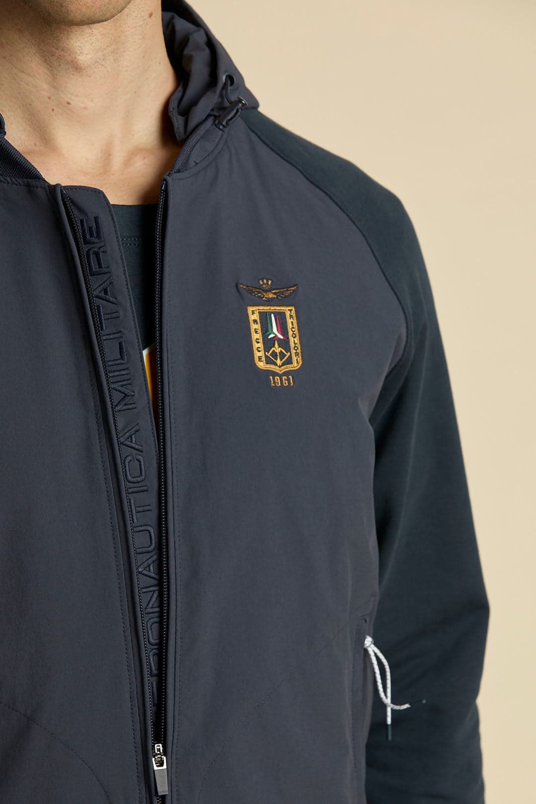 Giubbino Uomo Aeronautica Militare blu navy con cappuccio removibile full zip - 4
