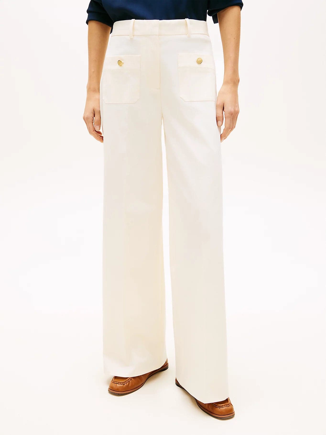 Pantalone donna Tommy Hilfiger chino ampio bianco con bottoni dorati WW0WW49002AEF - 2