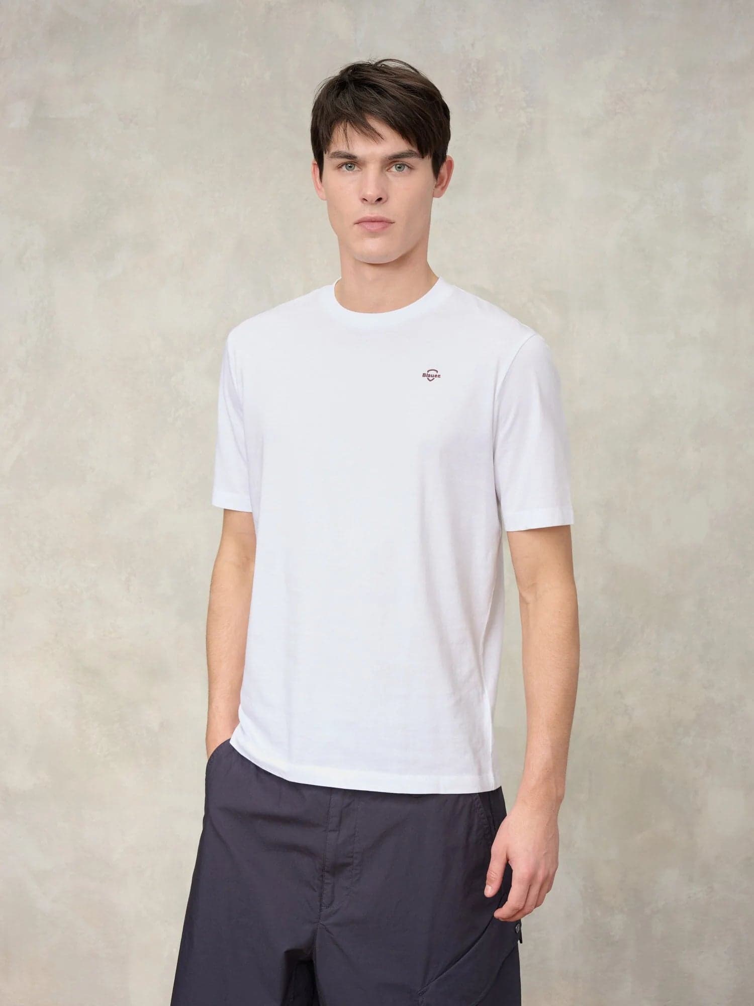 T-shirt Uomo Blauer Errol 26SBLUH02300 con logo minimal – Bianco - 5