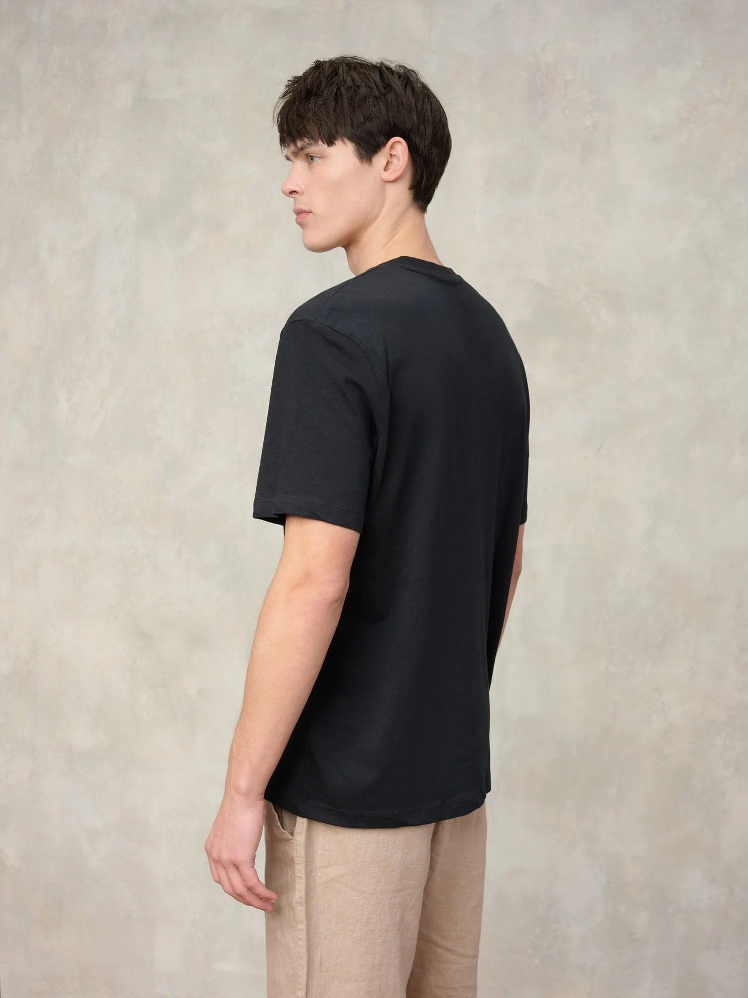 T-shirt Uomo Blauer Eutaw 26SBLUH02302 con logo scudo – Nero - 3