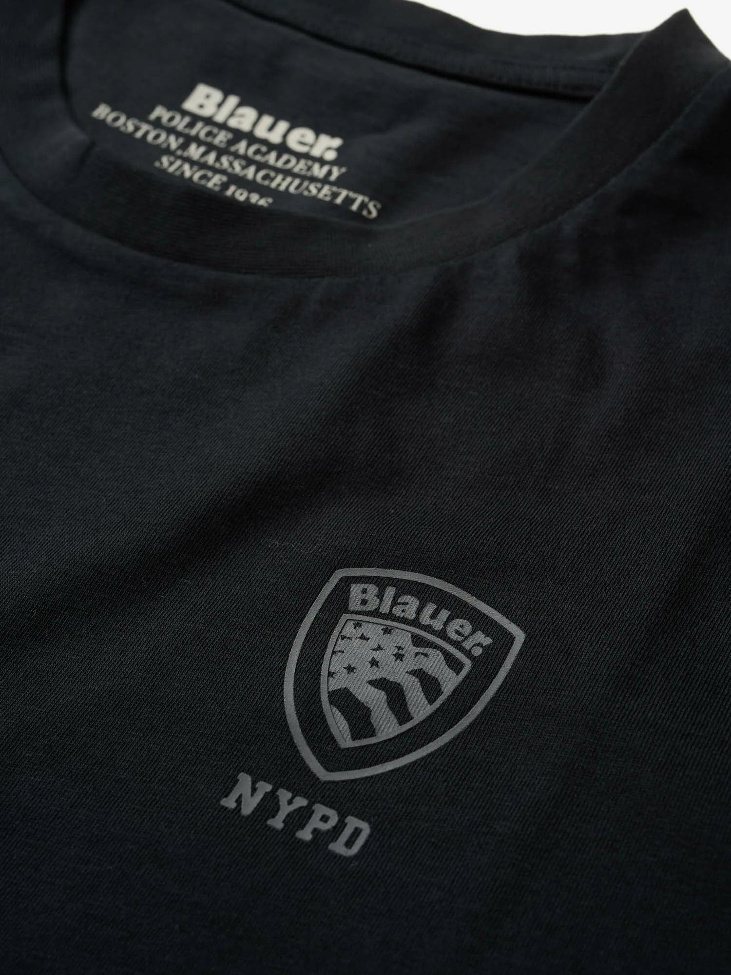T-shirt Uomo Blauer Eutaw 26SBLUH02302 con logo scudo – Nero - 4