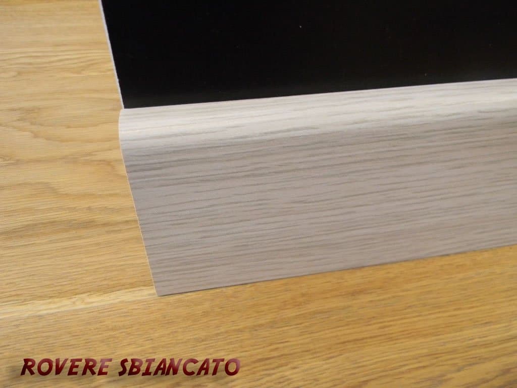 24 metri lineari di Battiscopa passacavo 1,5x8x240cm in MD Zoccolino - 24