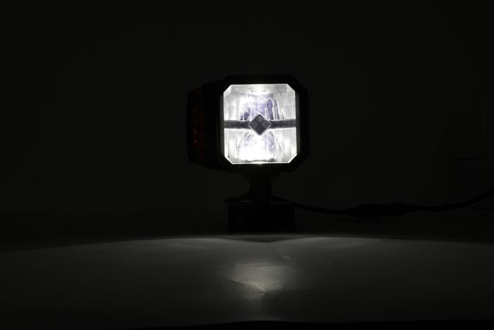 Proiettore a LED con freccia movibile e lente riscaldata - 8