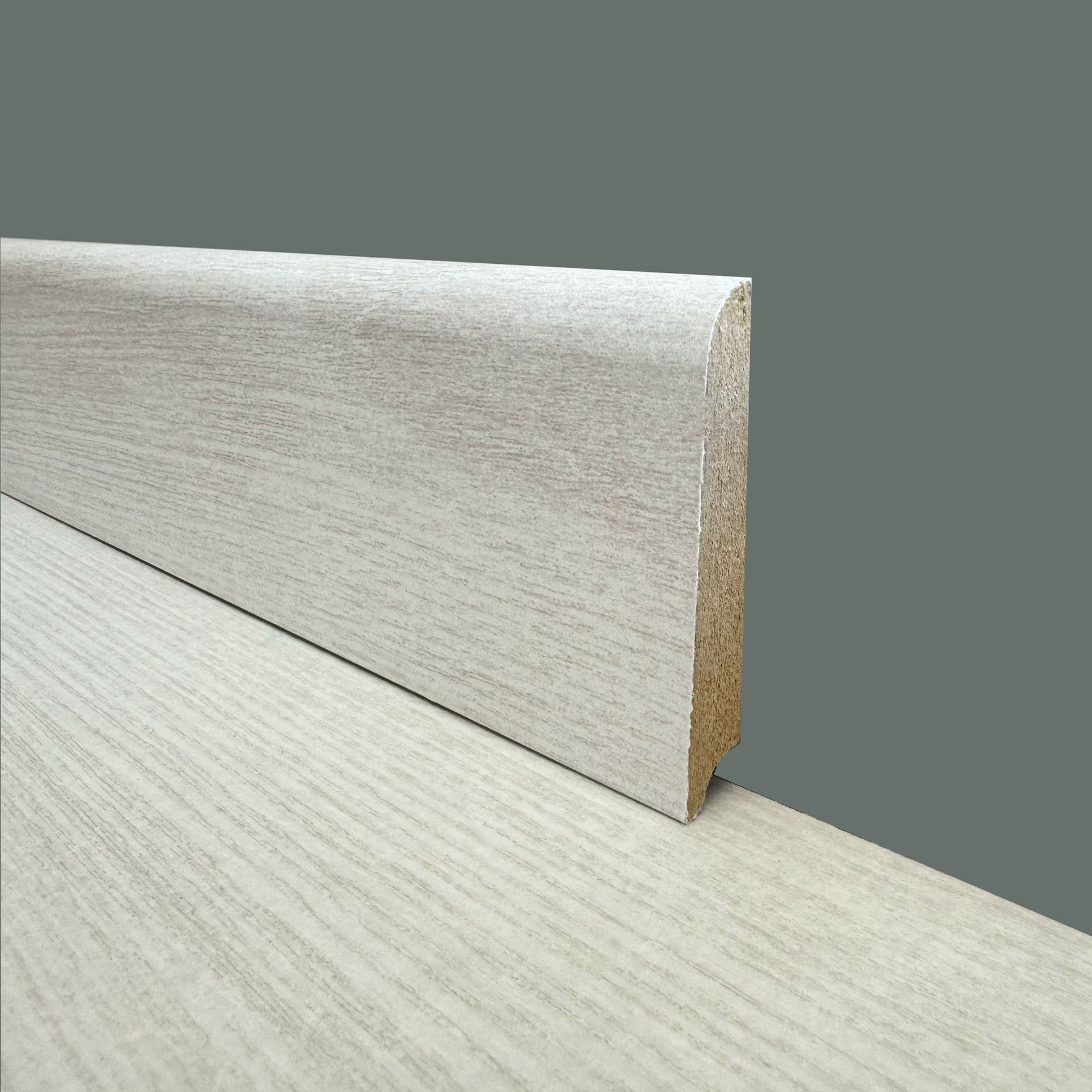 €2,99ml - BATTISCOPA in FIBRA DI LEGNO coordinato GAMMA LAMINATI 70x15 inclinato vari decori (prezzo al metro) - 19