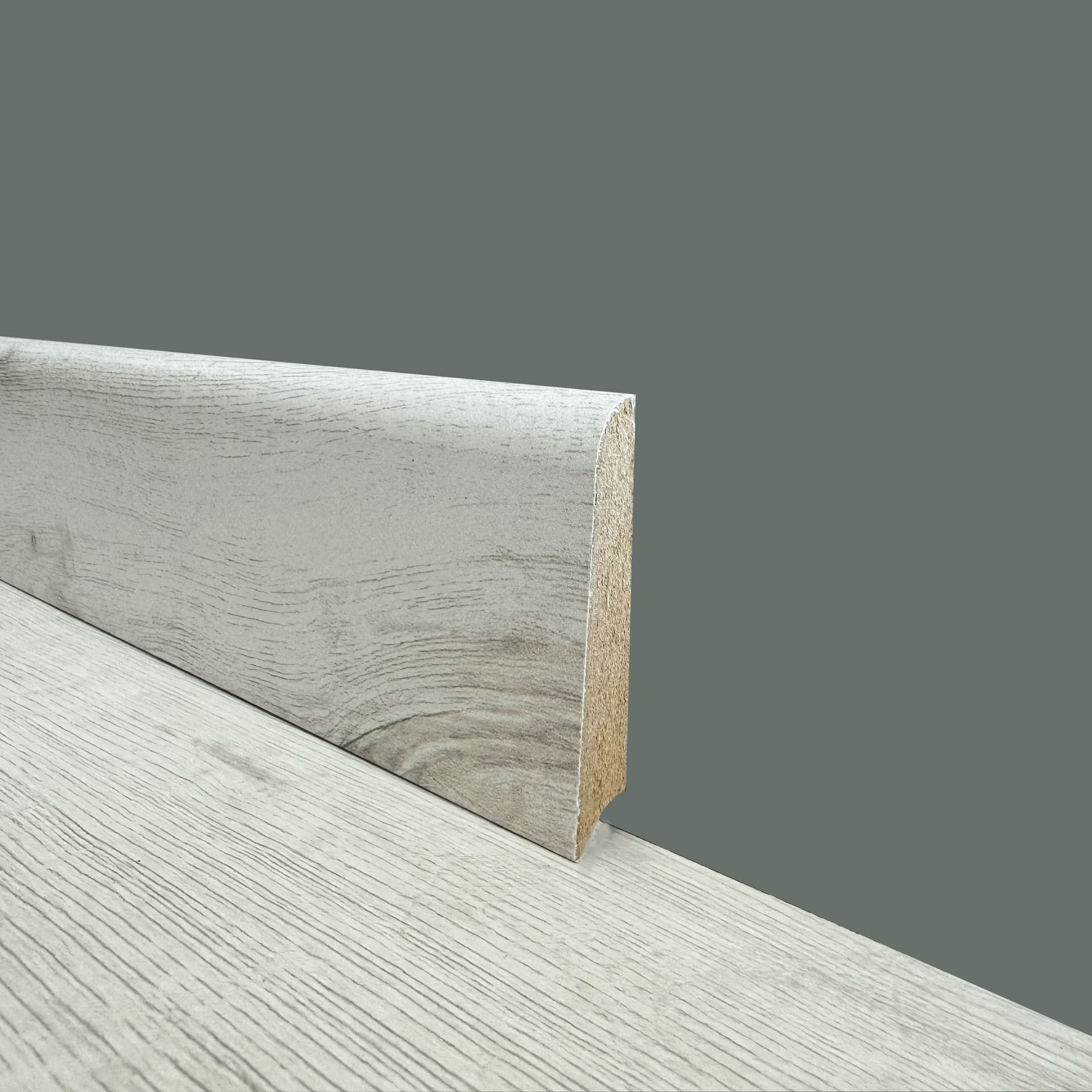 €2,99ml - BATTISCOPA in FIBRA DI LEGNO coordinato GAMMA LAMINATI 70x15 inclinato vari decori (prezzo al metro) - 2