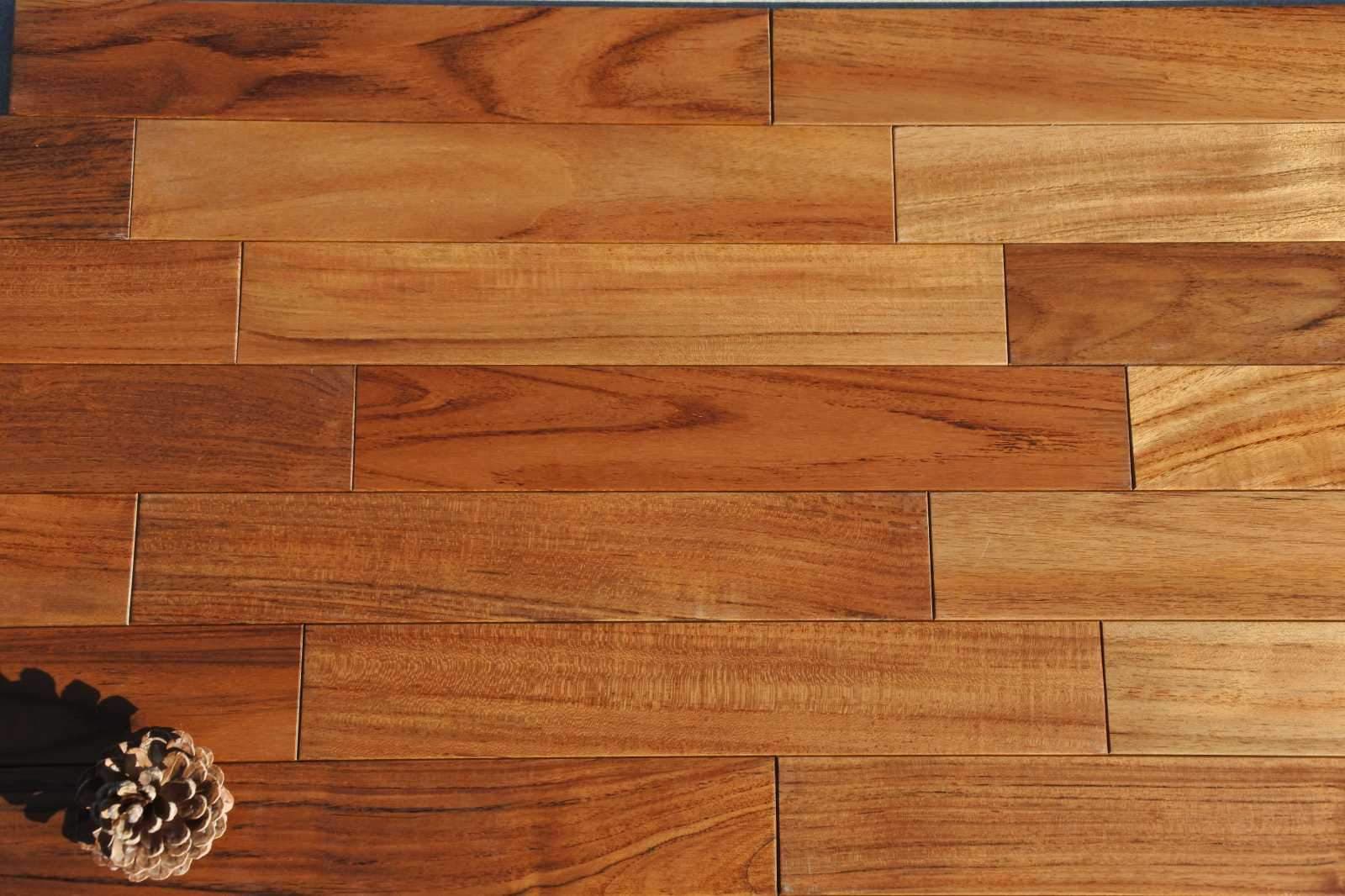 Parquet prefinito Massiccio in teak asia Finitura Vernice PRIMA SCELTA 10x60x420 microbisellato verniciato satinato a poro aperto posa anche a spina di pesce - 14