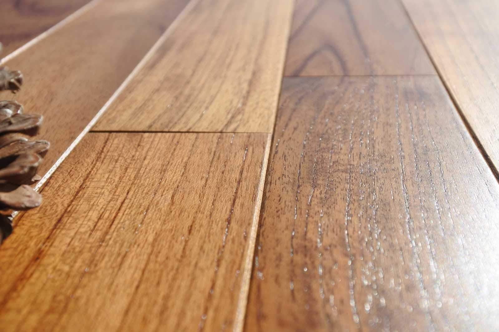 Parquet prefinito Massiccio in teak asia Finitura Vernice PRIMA SCELTA 10x60x420 microbisellato verniciato satinato a poro aperto posa anche a spina di pesce - 23