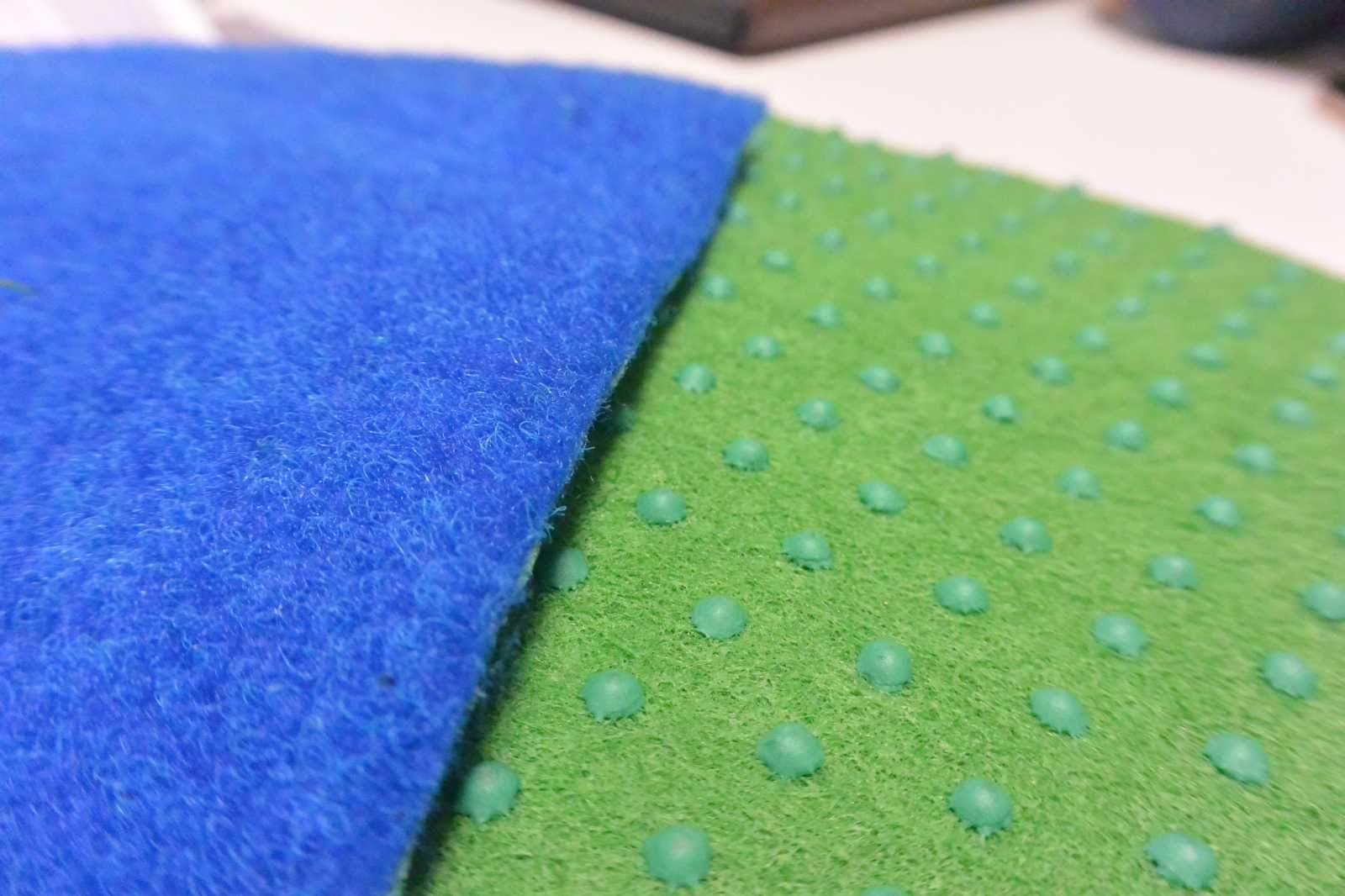 Moquette Pavimento agugliato ROTOLO DA 60 METRI QUADRATI idoneo per esterno da 8mm con peduncoli per il drenaggio ed il grip, adatto a barche, piscine, terrazzi, giardini, piazzali, fiere. BLU e VERDE - 6