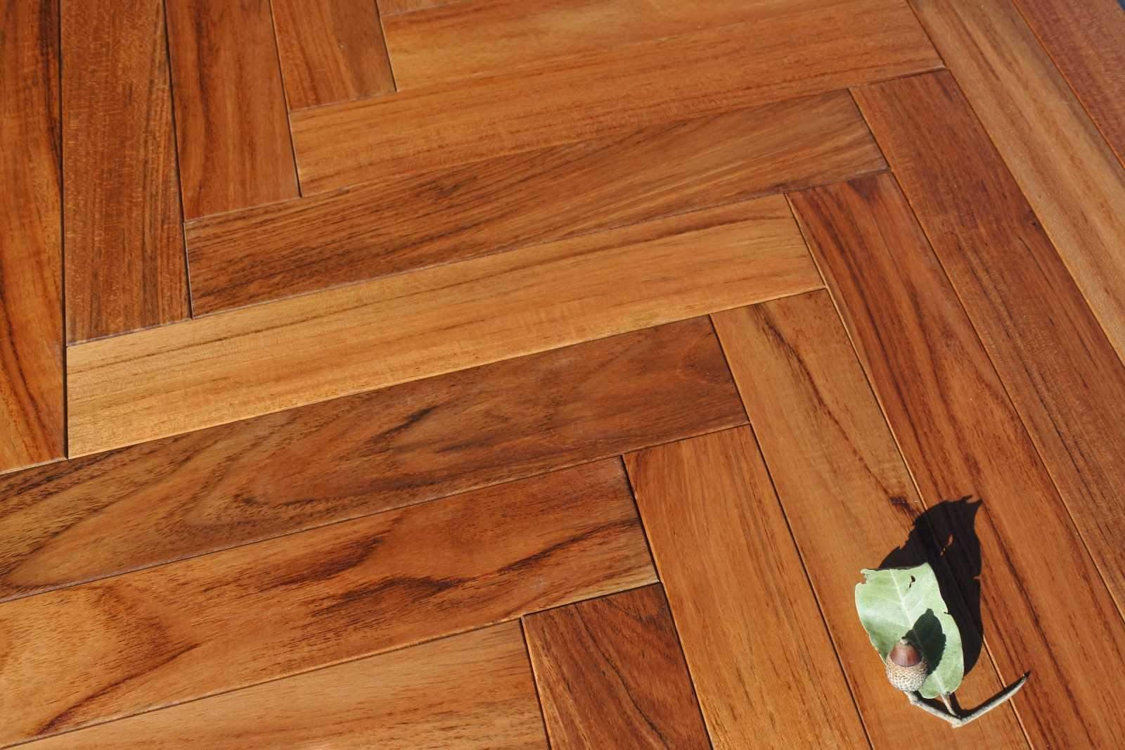 OFFERTA AL BANCALE (59.90€ AL MQ) 70MQ di  Parquet prefinito Massiccio in teak asia Finitura Vernice PRIMA SCELTA 10x60x420 microbisellato verniciato satinato a poro aperto posa anche a spina di pesce - 20