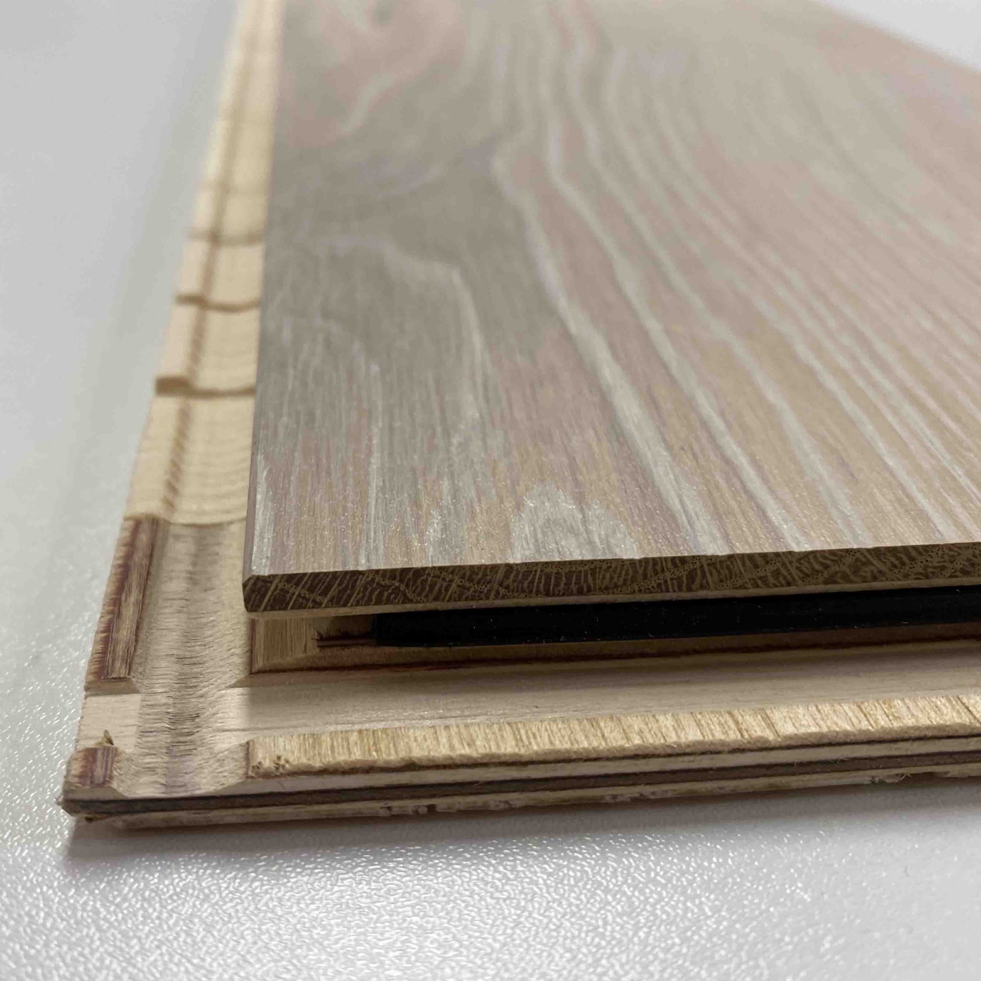 Parquet Prefinito Maxilistone Rovere Espressivo PALE WHITE 138x14x2200 Click - 6