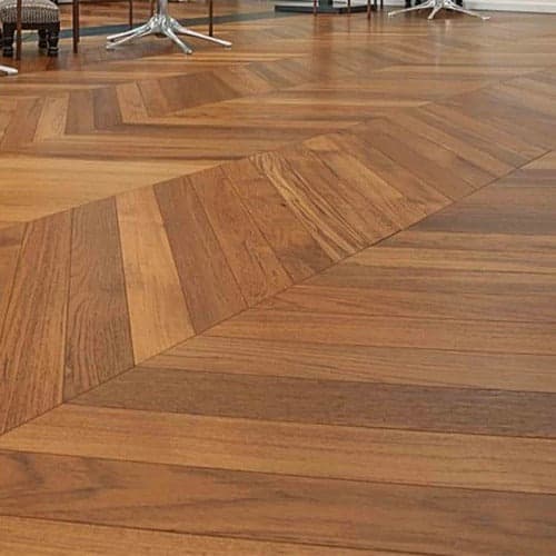 Parquet prefinito massiccio Teak Asia prima scelta Spina Francese (Chevron) vernice eco Satinata 10x95x515 - 3