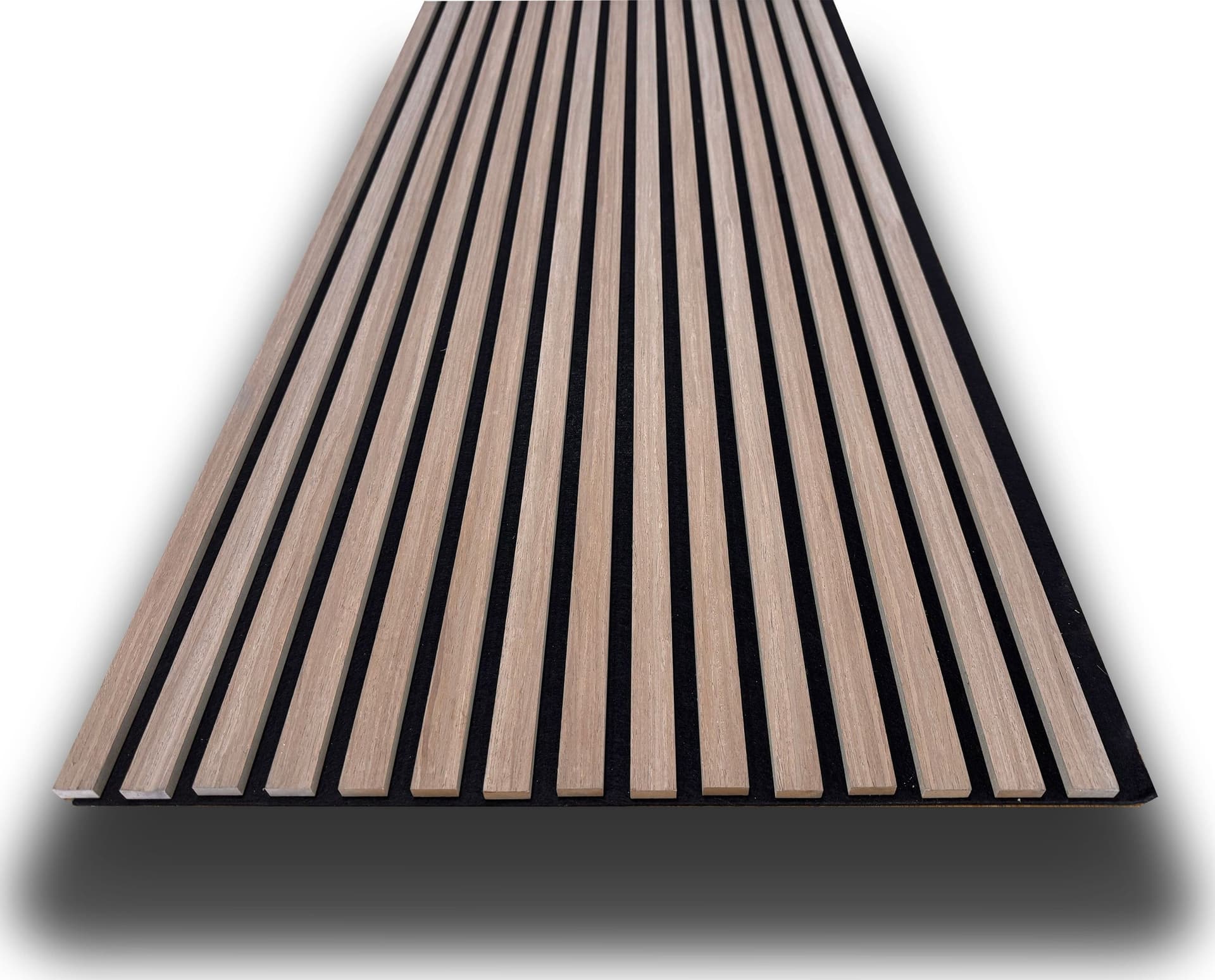 Pannello ACUSTICO (1,74mq) a Lamelli AUTOADESIVO rivestito in VERO LEGNO + feltro + fibra di legno  - mis. 12x600x2900mm NOCE - 4
