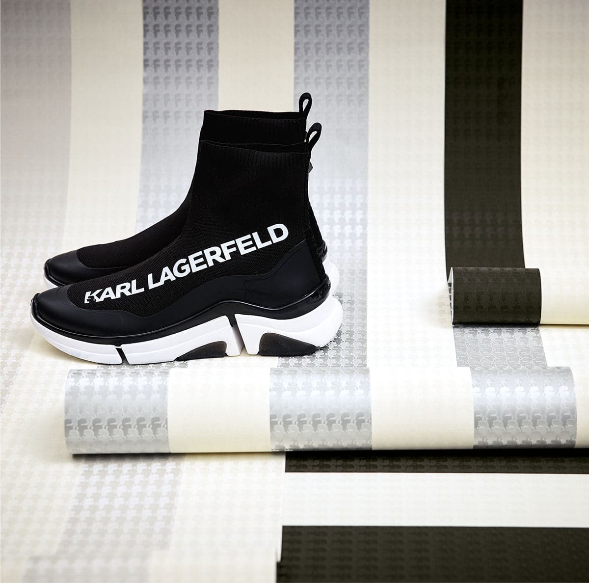 5,32mq Rotolo Carta da Parati griffata KARL LAGERFELD in TNT a rilievo multigloss PREMIUM 10,05x0,53mt cod. 37849-5 - 9